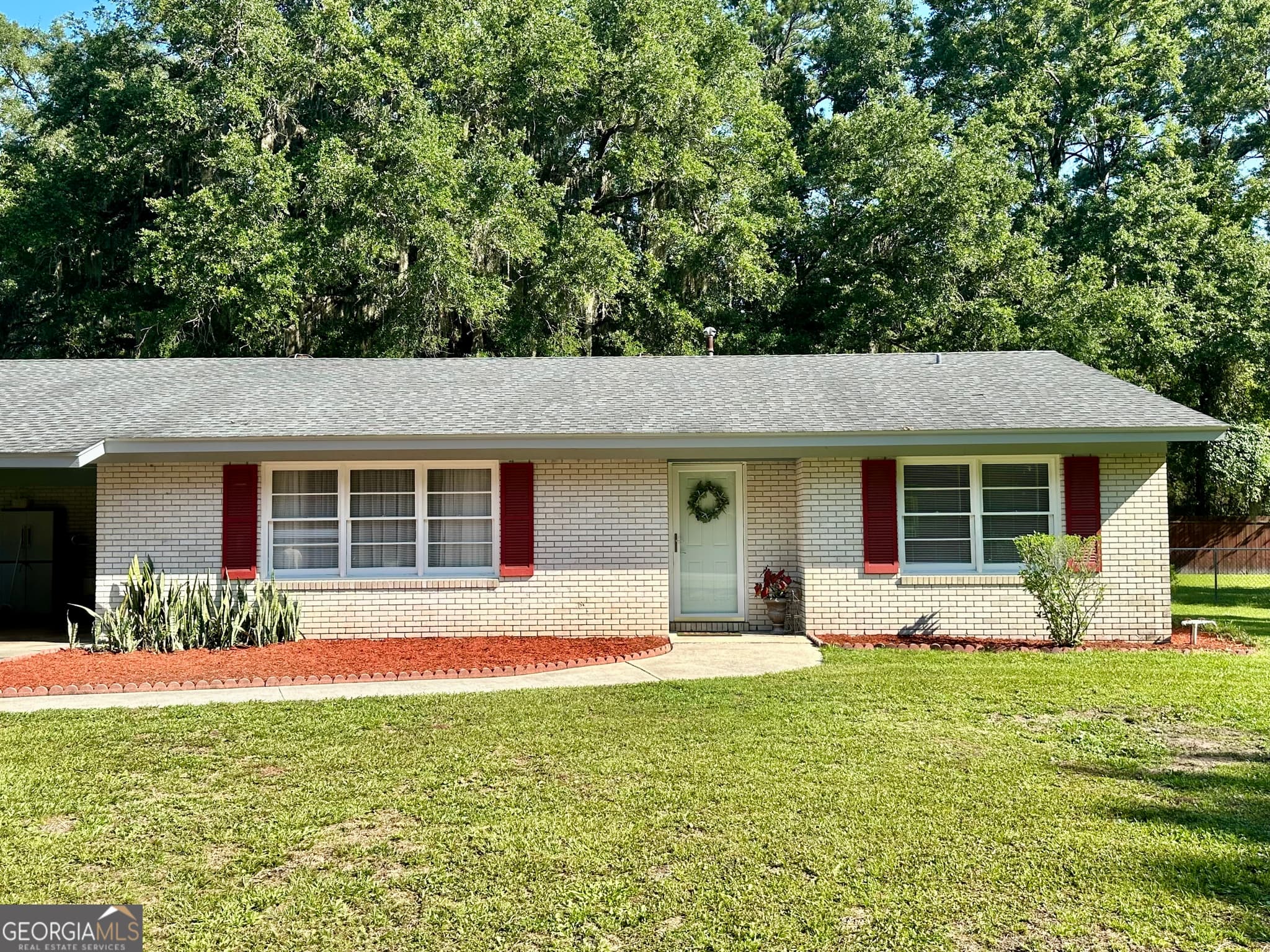 3 bedroom, 2 bathroom, 1,404 sq ft single family residence for sale at 173 FISH HALL Road, Brunswick, GA 31523 — photo 2