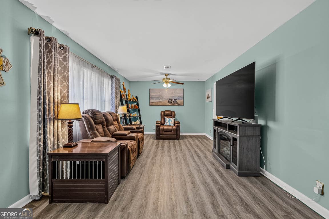 3 bedroom, 2 bathroom, 1,404 sq ft single family residence for sale at 173 FISH HALL Road, Brunswick, GA 31523 — photo 6