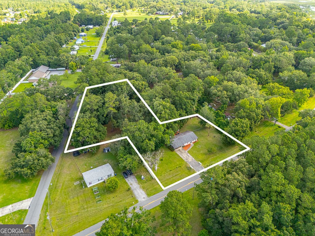 3 bedroom, 2 bathroom, 1,404 sq ft single family residence for sale at 173 FISH HALL Road, Brunswick, GA 31523 — photo 3