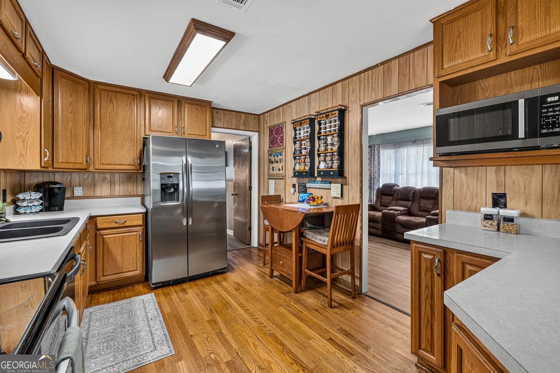 3 bedroom, 2 bathroom, 1,404 sq ft single family residence for sale at 173 FISH HALL Road, Brunswick, GA 31523 — photo 9