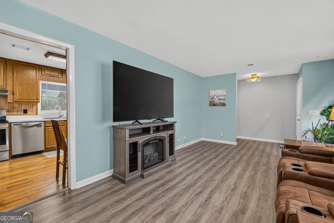 3 bedroom, 2 bathroom, 1,404 sq ft single family residence for sale at 173 FISH HALL Road, Brunswick, GA 31523 — photo 8