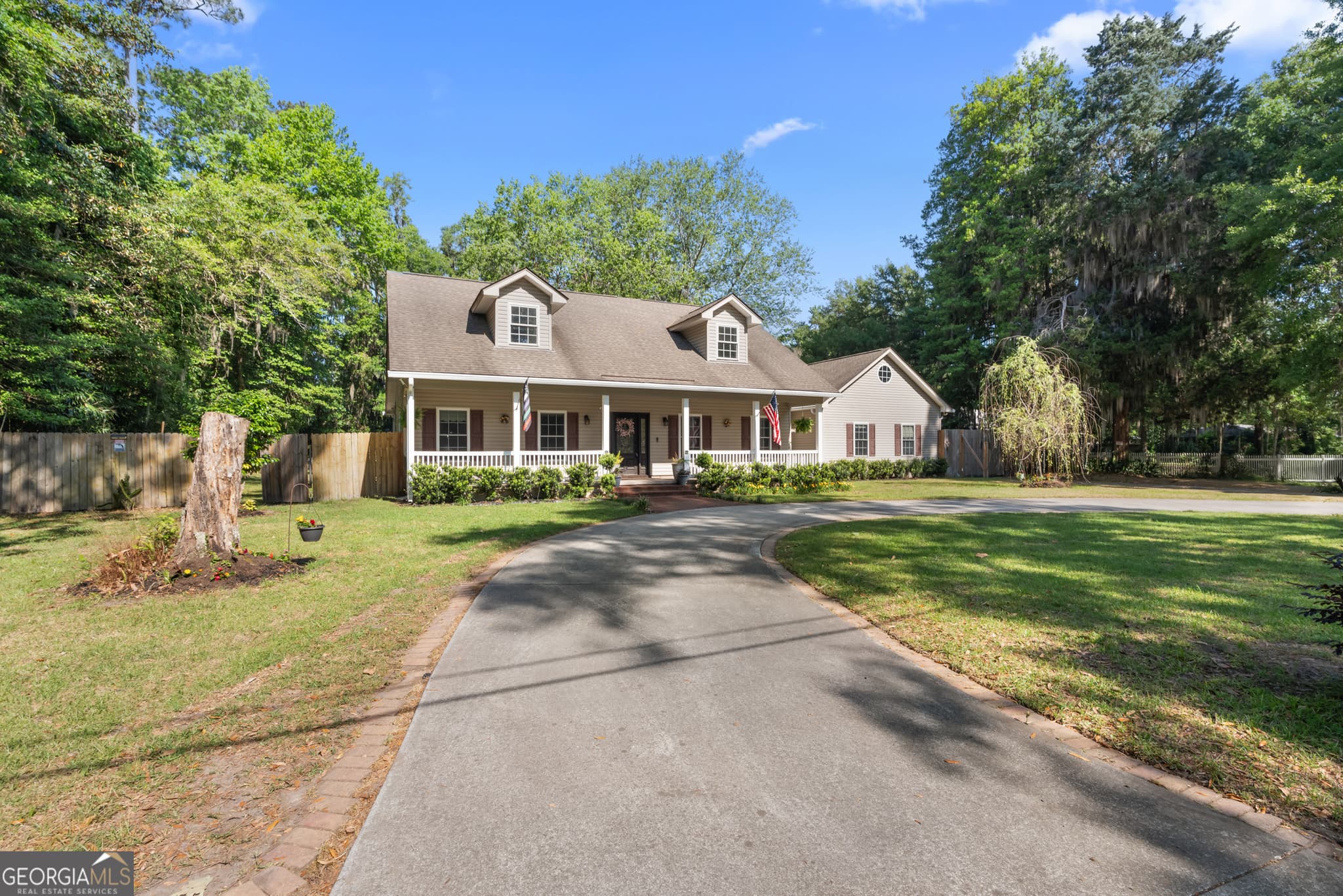 4 bedroom, 3.5 bathroom, 2,901 sq ft single family residence for sale at 8609 Gohler Avenue, Savannah, GA 31406 — photo 2