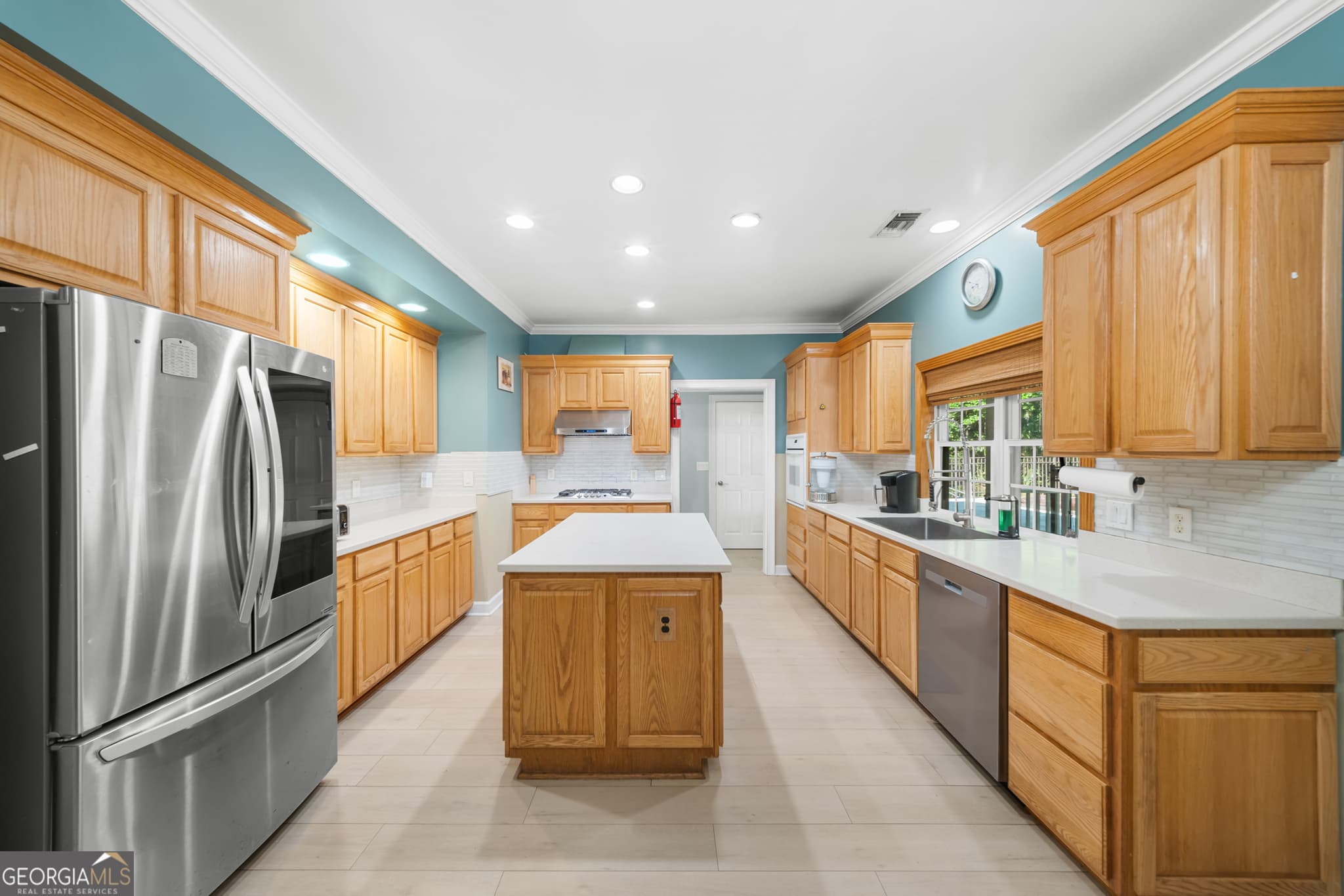 4 bedroom, 3.5 bathroom, 2,901 sq ft single family residence for sale at 8609 Gohler Avenue, Savannah, GA 31406 — photo 8