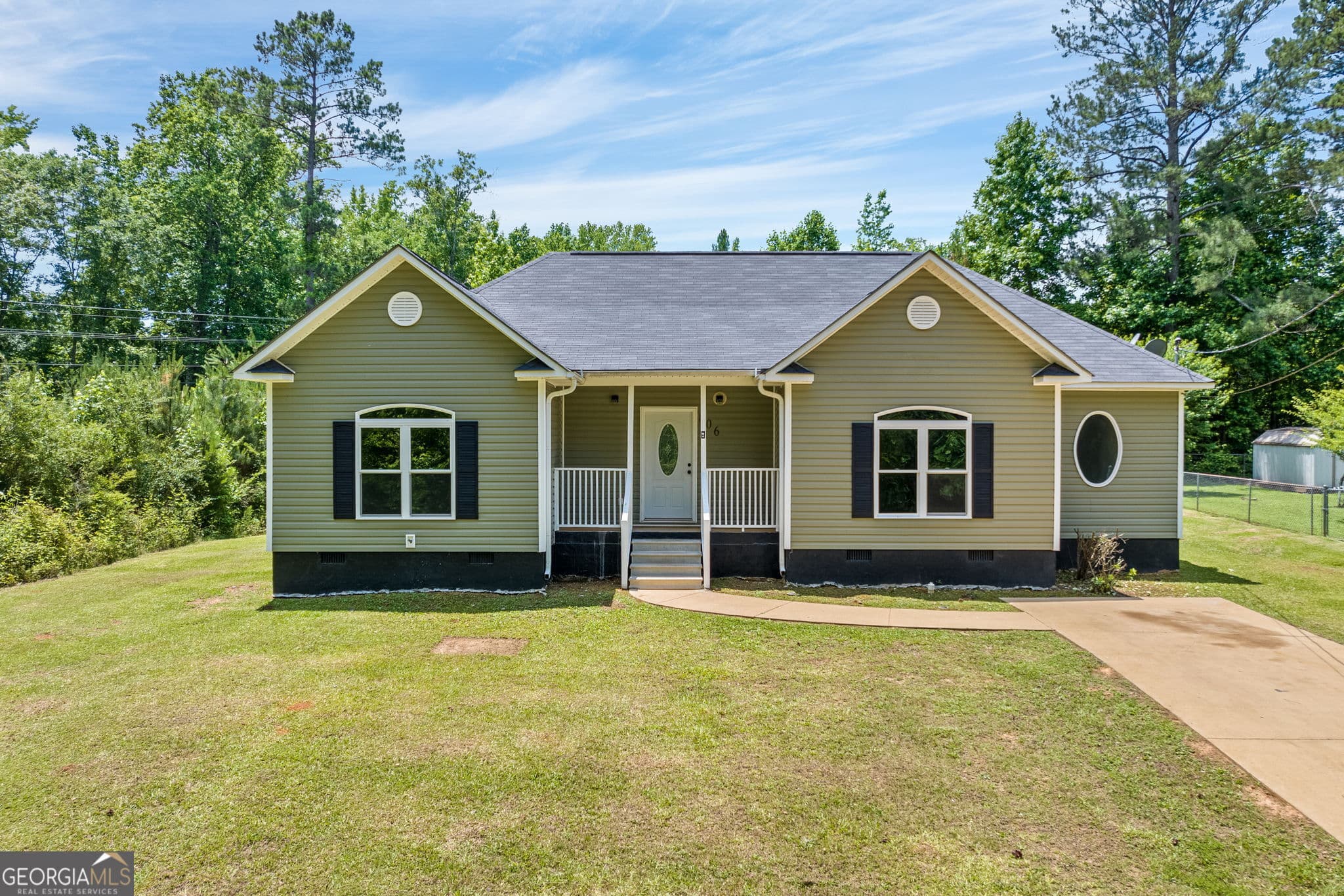 3 bedroom, 2 bathroom, 1,630 sq ft single family residence sold at 806 Springfield Circle, Lafayette, AL 36862