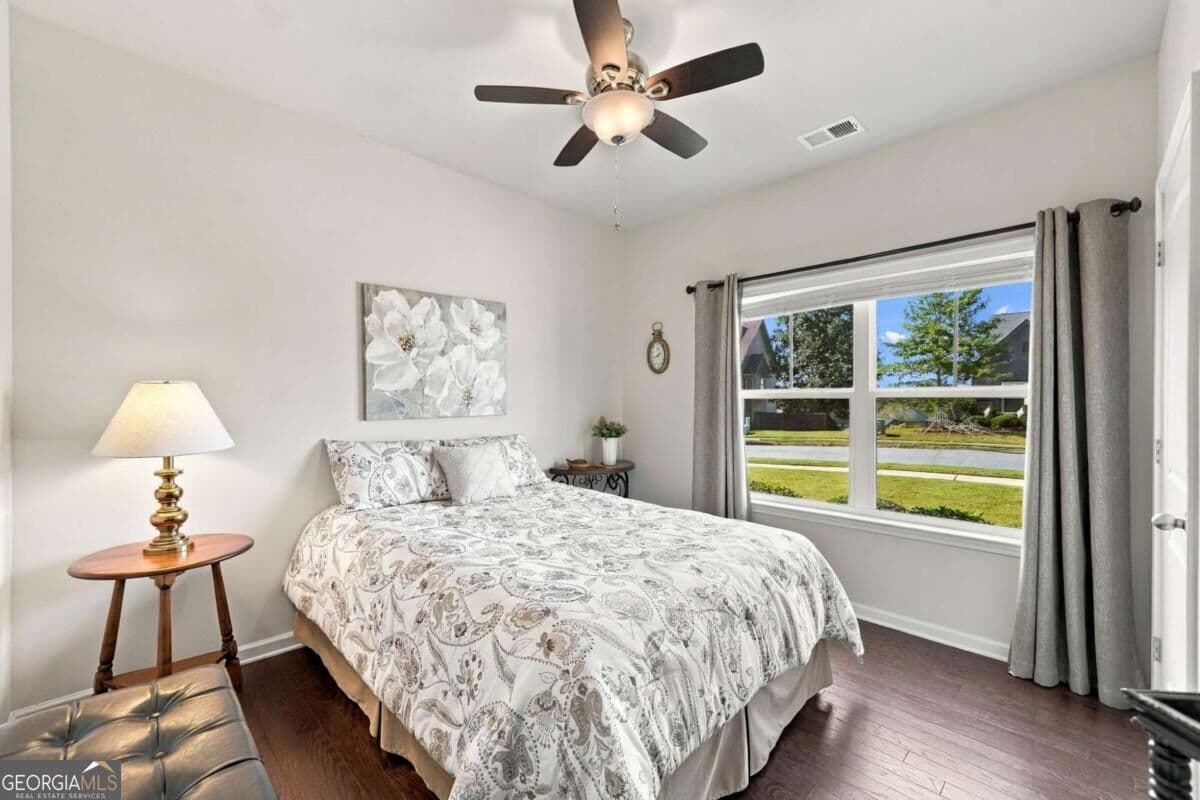 4 bedroom, 3 bathroom, 1,999 sq ft single family residence for sale at 402 Cherubs Smile, Canton, GA 30114 — photo 7