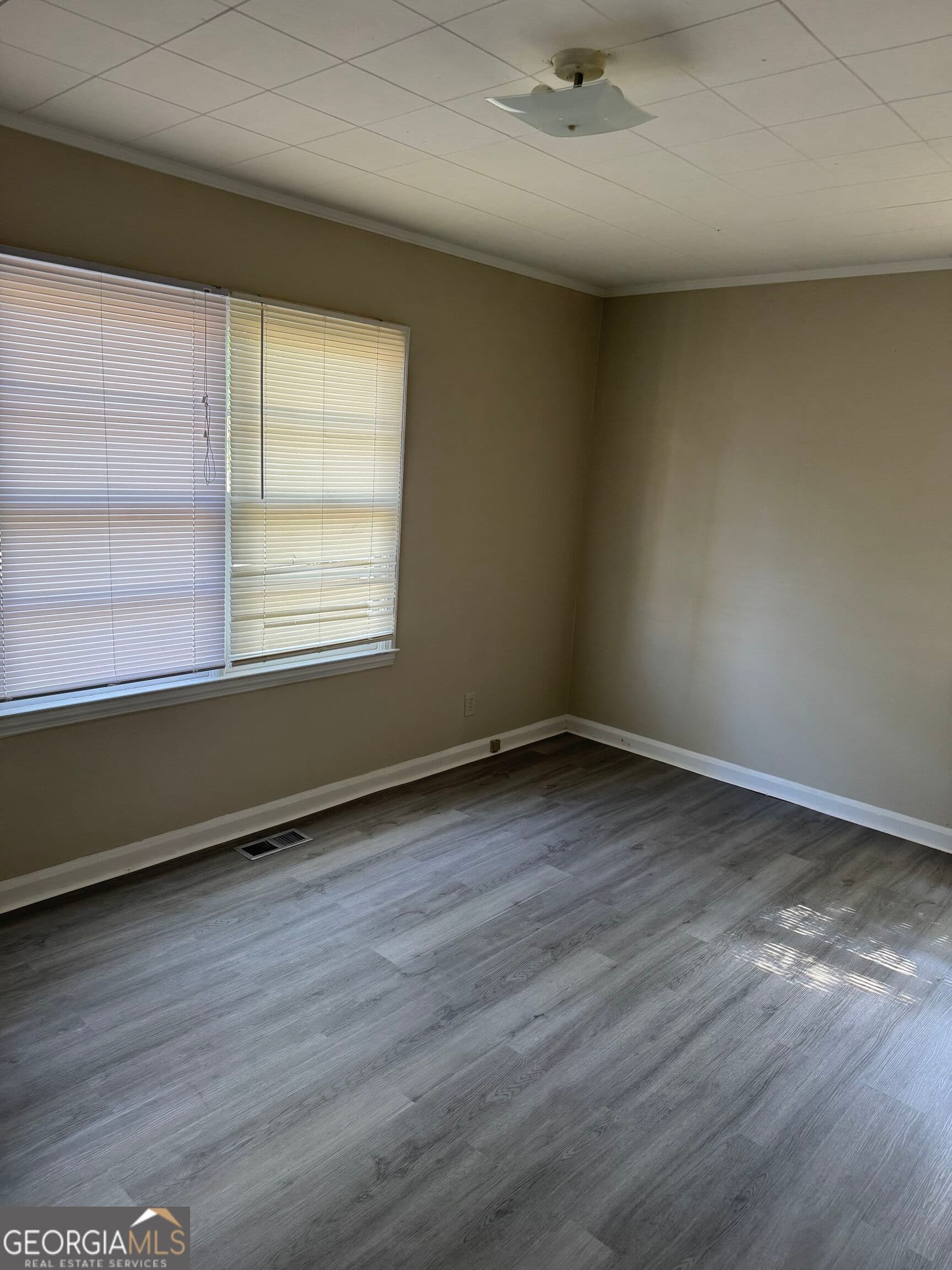 2 bedroom, 1 bathroom, 984 sq ft single family residence for rent at 31 E Wright Street, Winder, GA 30680 for $1,500 a month — photo 6