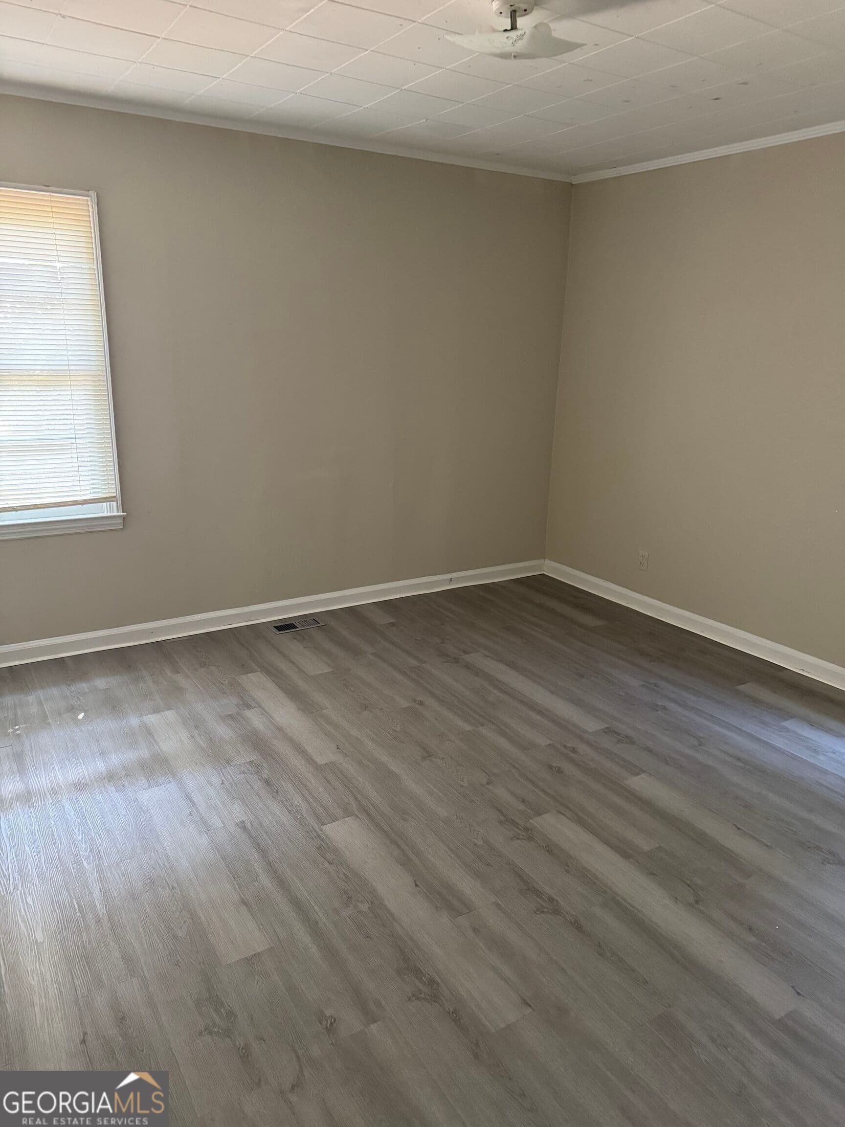 2 bedroom, 1 bathroom, 984 sq ft single family residence for rent at 31 E Wright Street, Winder, GA 30680 for $1,500 a month — photo 5