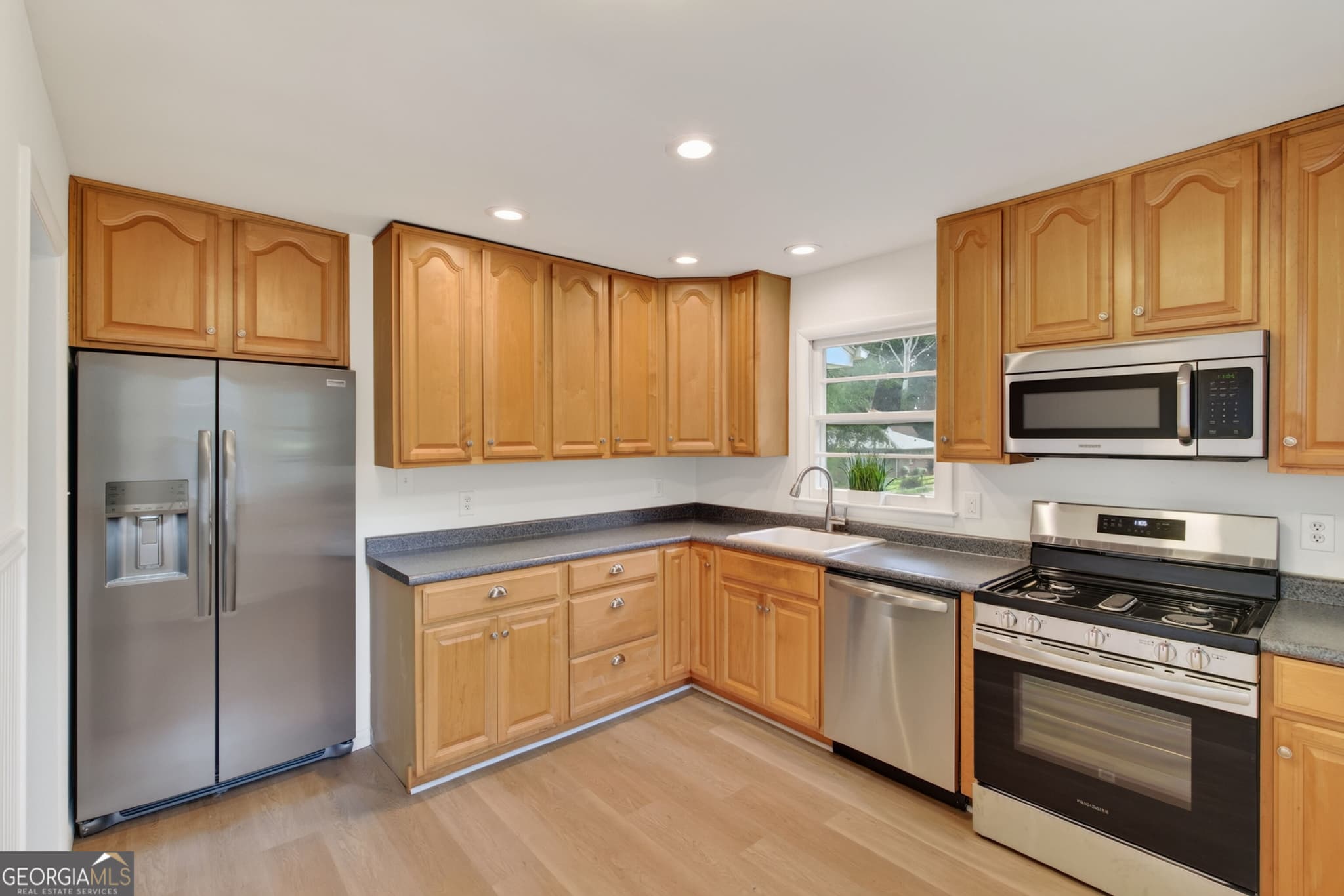 3 bedroom, 2 bathroom, 1,158 sq ft single family residence for sale at 3650 Fred Walker Drive, Smyrna, GA 30082 — photo 10