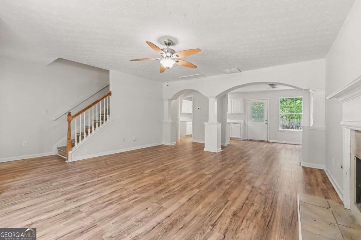 3 bedroom, 2.5 bathroom, 1,652 sq ft single family residence for sale at 7102 Shenandoah Trail, Austell, GA 30168 — photo 6