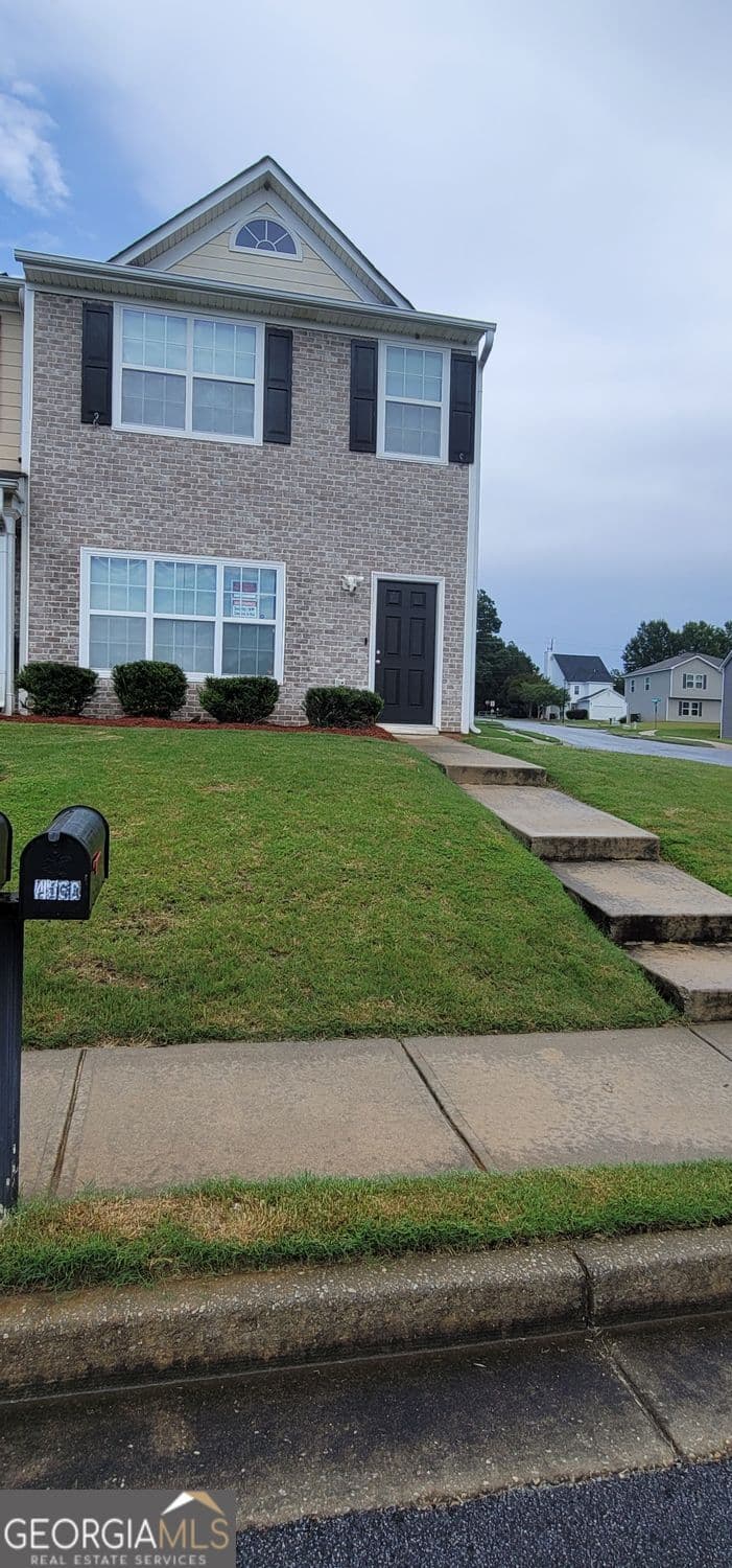 3 bedroom, 2.5 bathroom, 1,520 sq ft townhouse for rent at 4560 Parkview Square, College Park, GA 30349 for $1,800 a month — photo 1 of 1