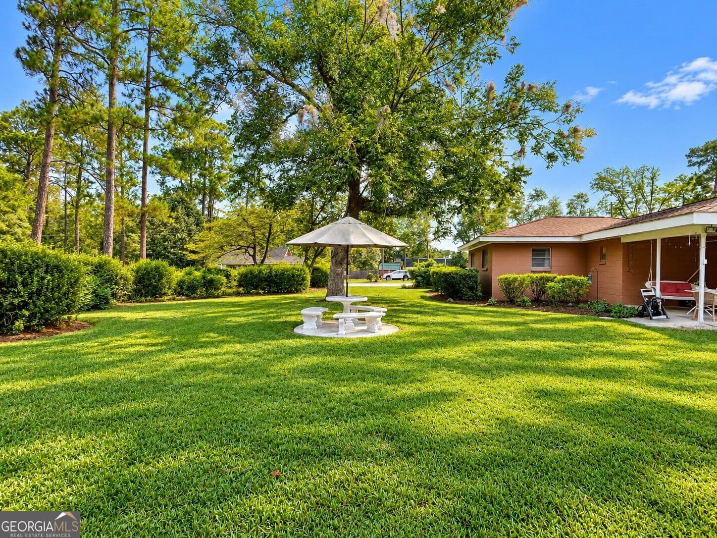 4 bedroom, 2.5 bathroom, 3,247 sq ft single family residence for sale at 915 N Main St Street, Statesboro, GA 30458 — photo 6