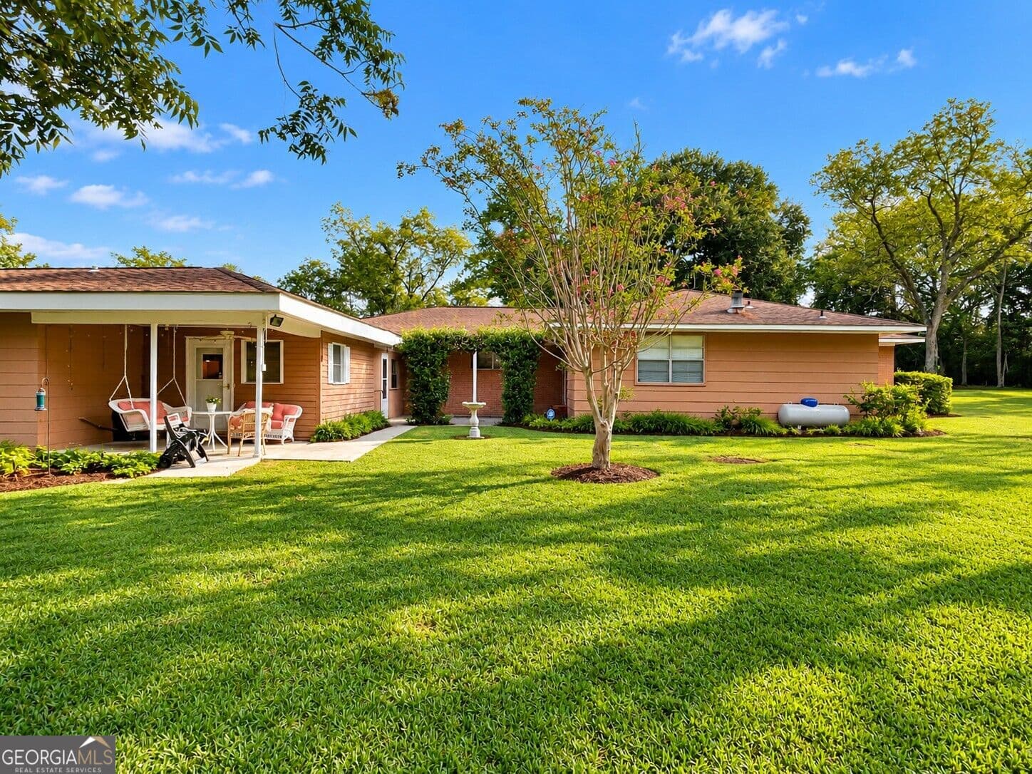 4 bedroom, 2.5 bathroom, 3,247 sq ft single family residence for sale at 915 N Main St Street, Statesboro, GA 30458 — photo 5