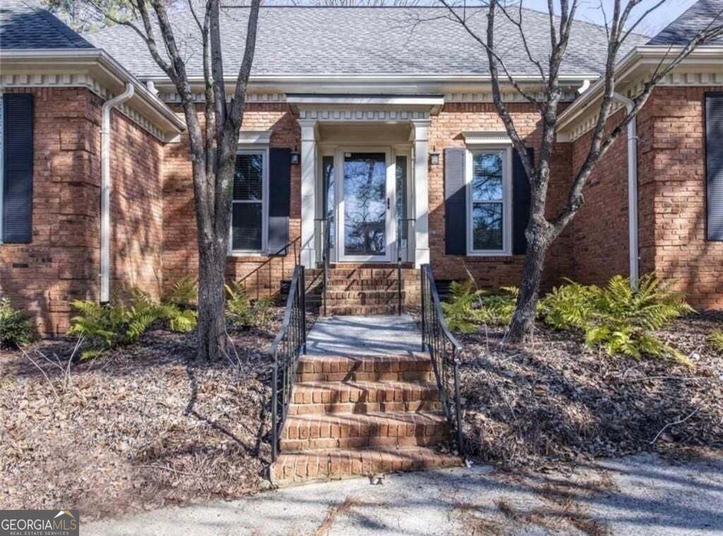 4 bedroom, 2.5 bathroom, 2,795 sq ft single family residence for rent at 1951 Wellington Lane, Marietta, GA 30062 for $3,950 a month — photo 2