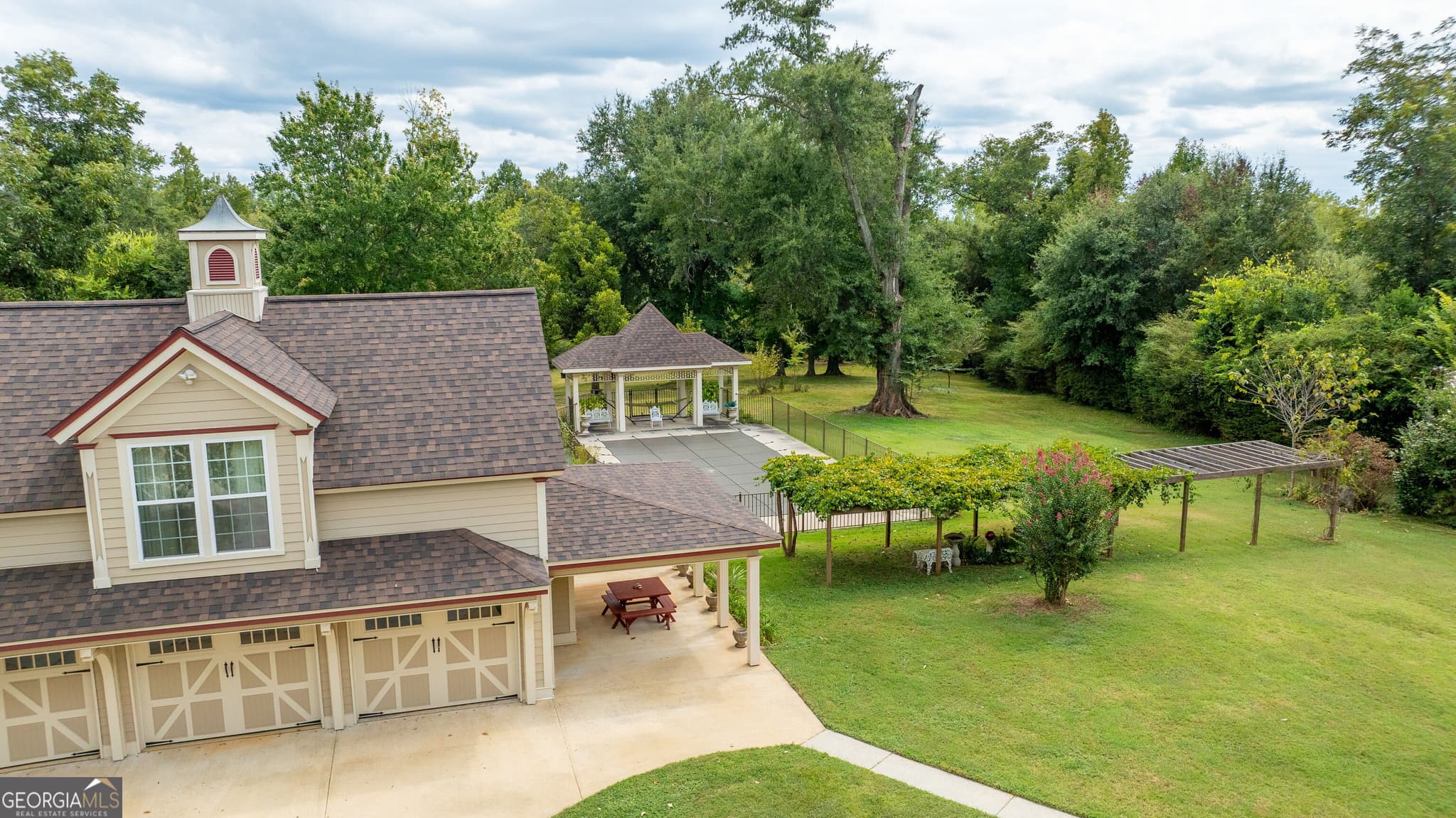 4 bedroom, 3 bathroom, 4,437 sq ft single family residence for sale at 130 LaGrange Street, Newnan, GA 30263 — photo 6