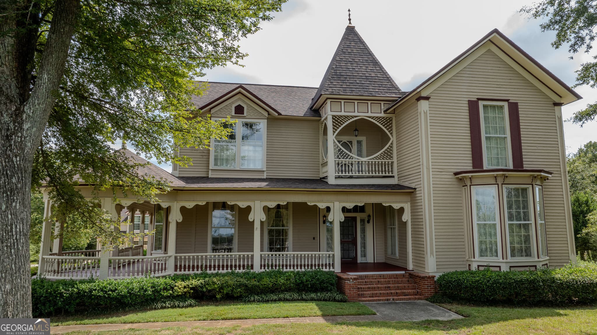 4 bedroom, 3 bathroom, 4,437 sq ft single family residence for sale at 130 LaGrange Street, Newnan, GA 30263 — photo 7