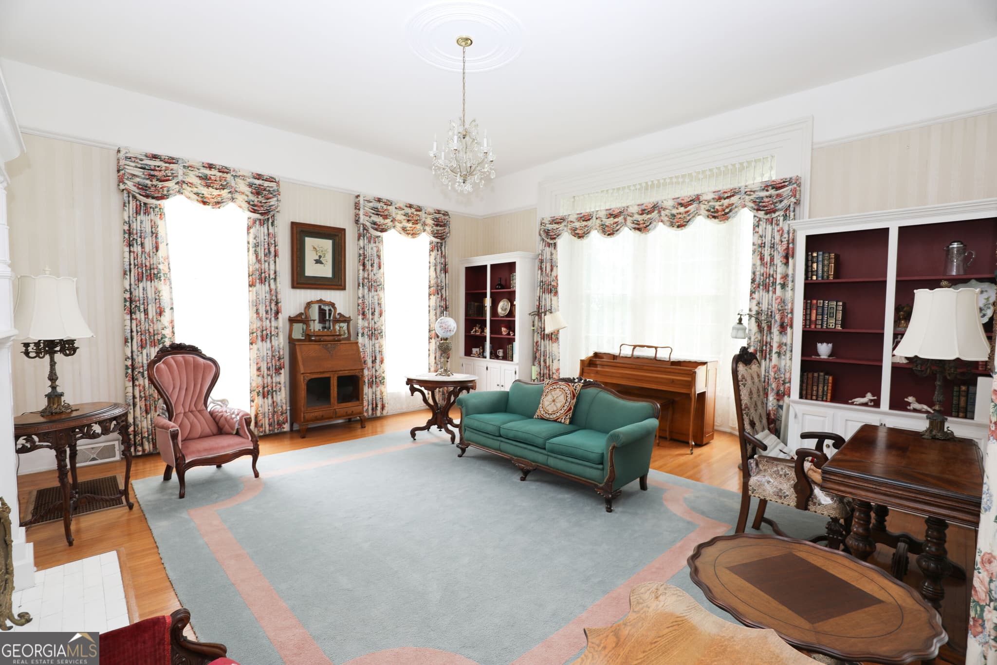 4 bedroom, 3 bathroom, 4,437 sq ft single family residence for sale at 130 LaGrange Street, Newnan, GA 30263 — photo 10