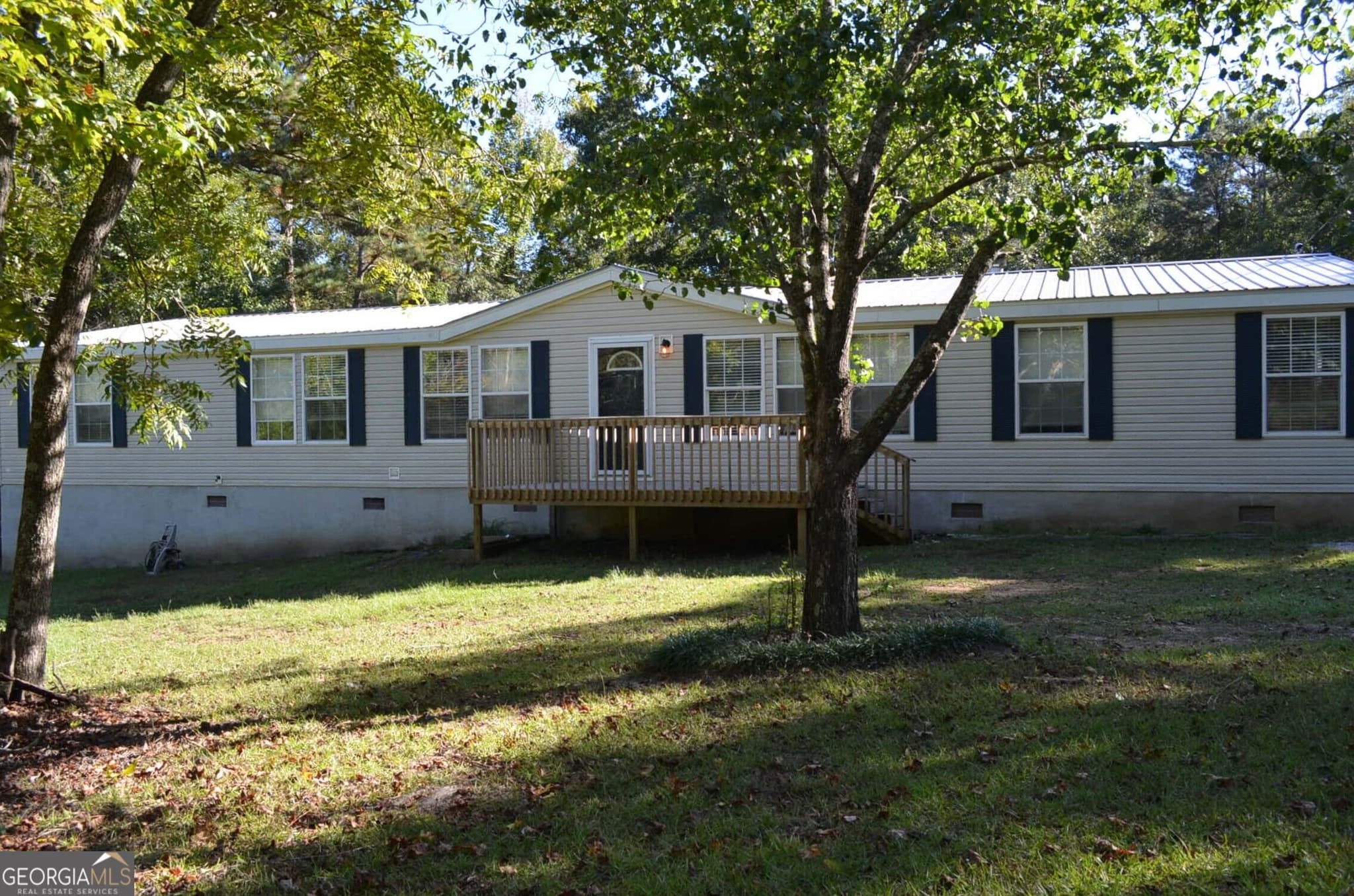 4 bedroom, 2 bathroom, 2,387 sq ft manufactured home,single family residence for sale at 2354 Old Knoxville Road, Knoxville, GA 31050 — photo 1 of 25