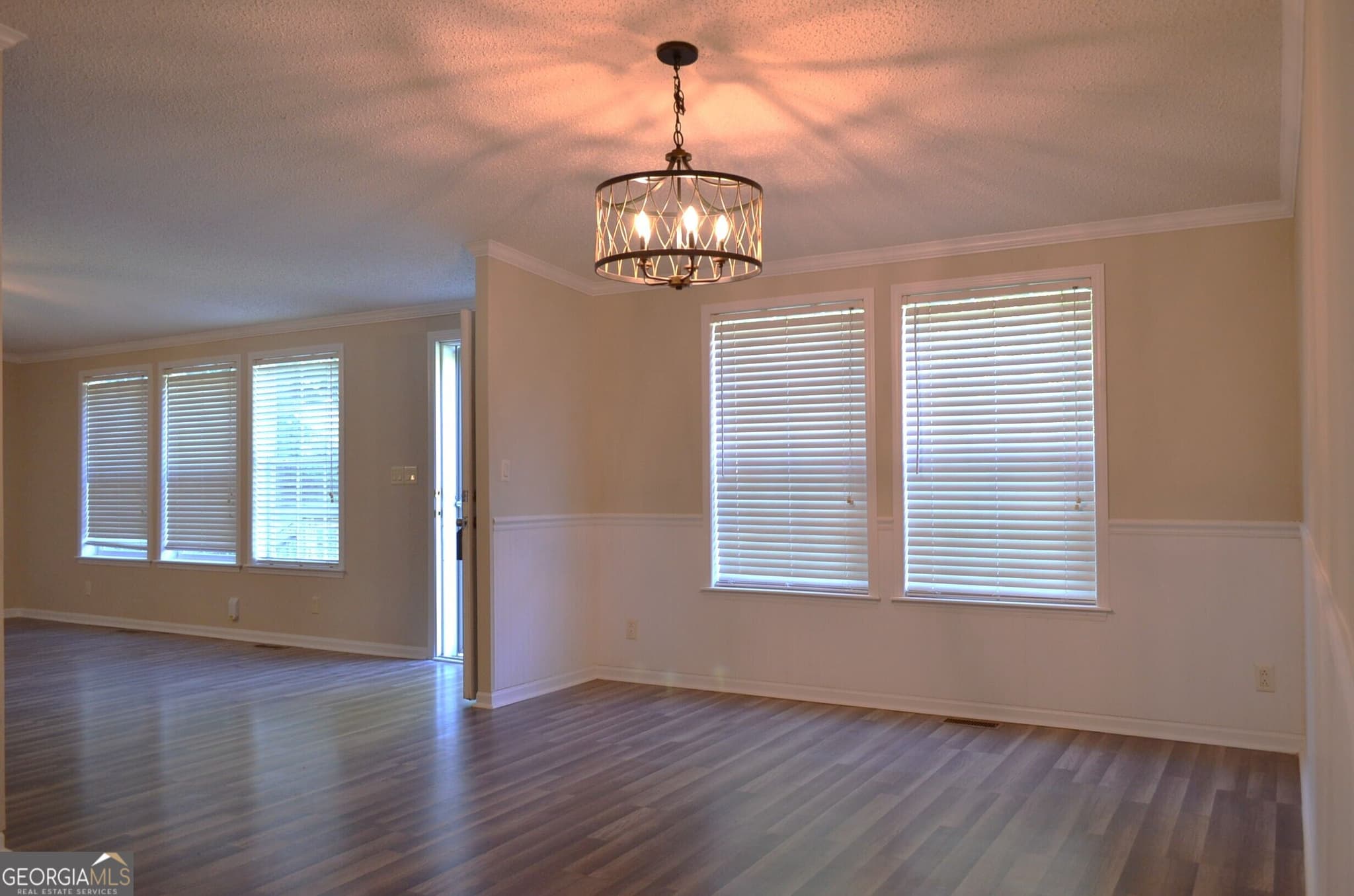 4 bedroom, 2 bathroom, 2,387 sq ft manufactured home,single family residence for sale at 2354 Old Knoxville Road, Knoxville, GA 31050 — photo 5