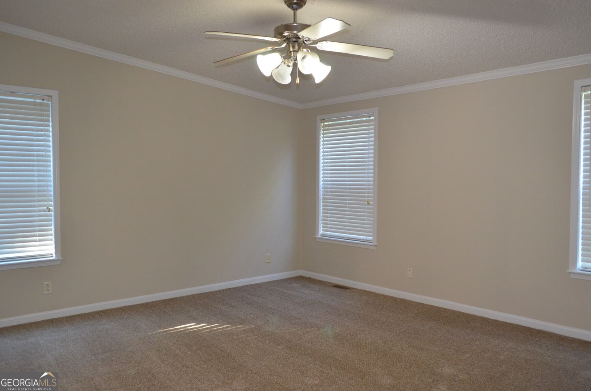 4 bedroom, 2 bathroom, 2,387 sq ft manufactured home,single family residence for sale at 2354 Old Knoxville Road, Knoxville, GA 31050 — photo 9