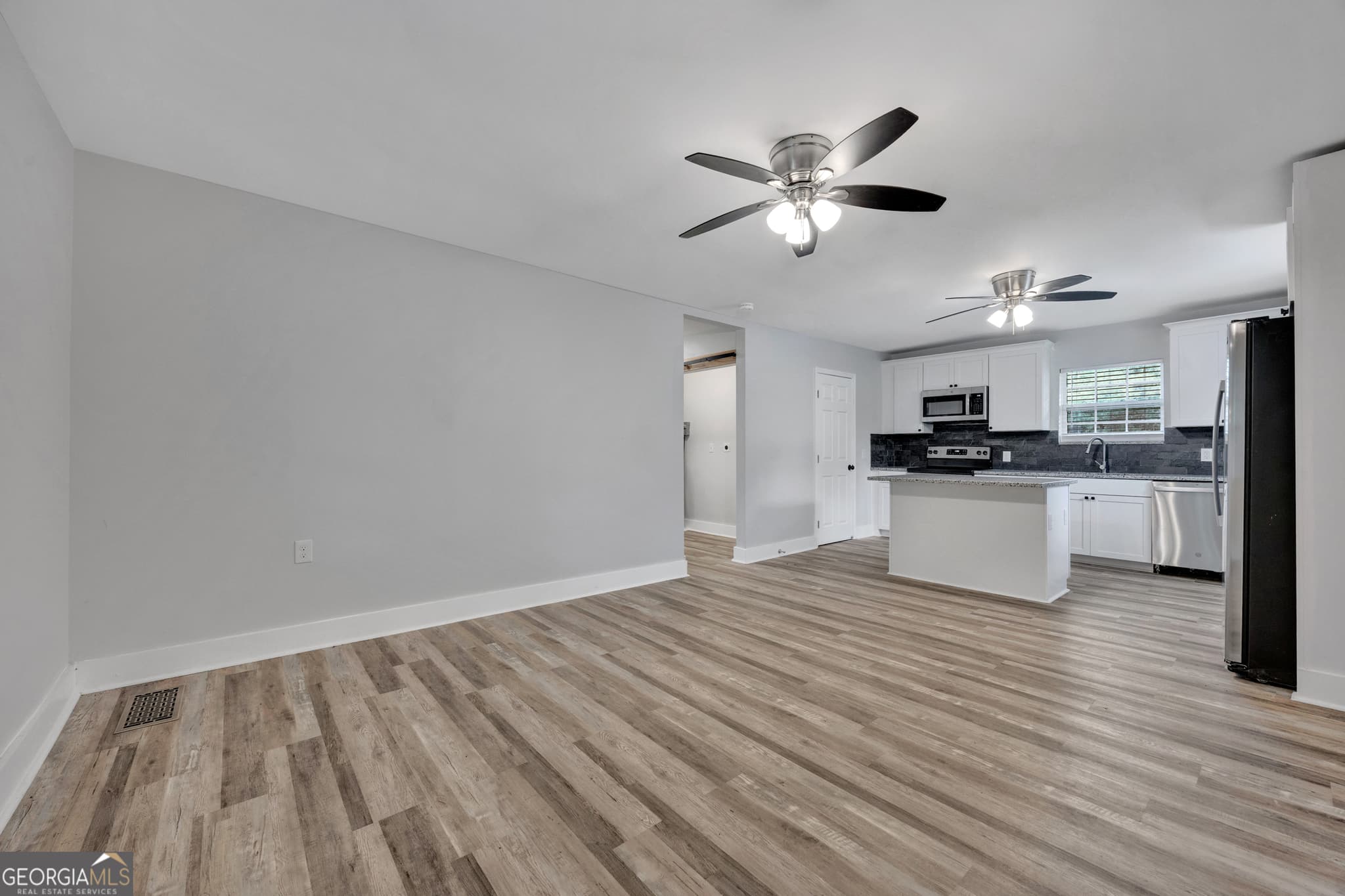 3 bedroom, 2 bathroom, 1,794 sq ft single family residence for sale at 1198 E Atlanta Road, Stockbridge, GA 30281 — photo 6