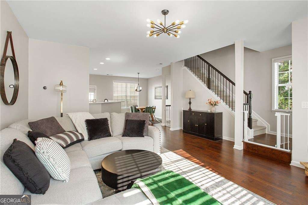 3 bedroom, 2.5 bathroom, 1,960 sq ft townhouse for sale at 3796 Chattahoochee Summit Drive 29, Atlanta, GA 30339 — photo 7