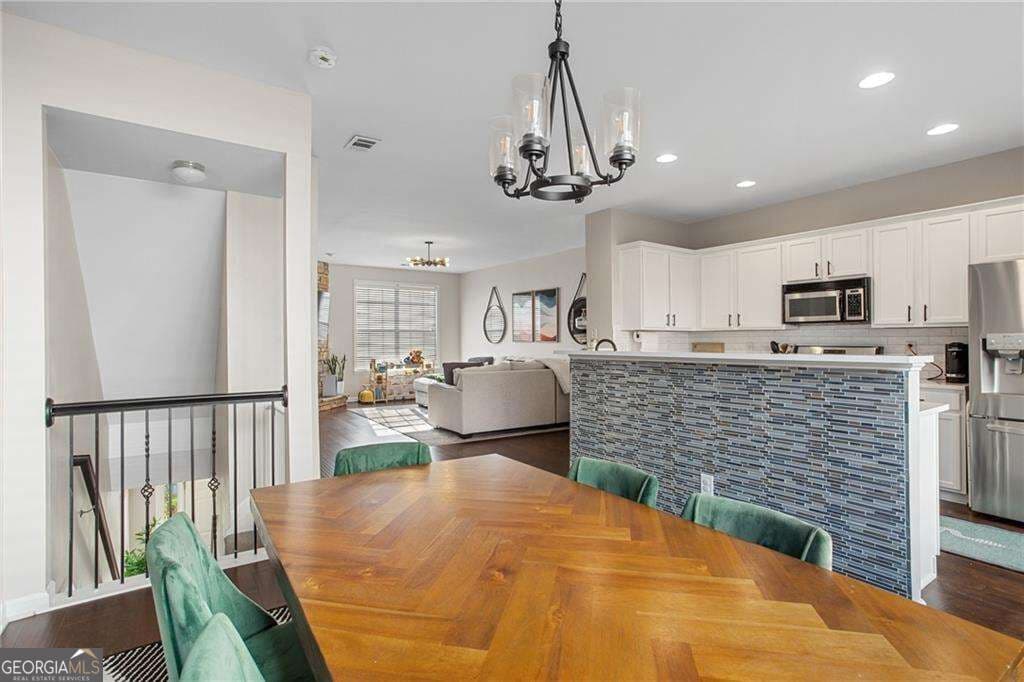 3 bedroom, 2.5 bathroom, 1,960 sq ft townhouse for sale at 3796 Chattahoochee Summit Drive 29, Atlanta, GA 30339 — photo 9