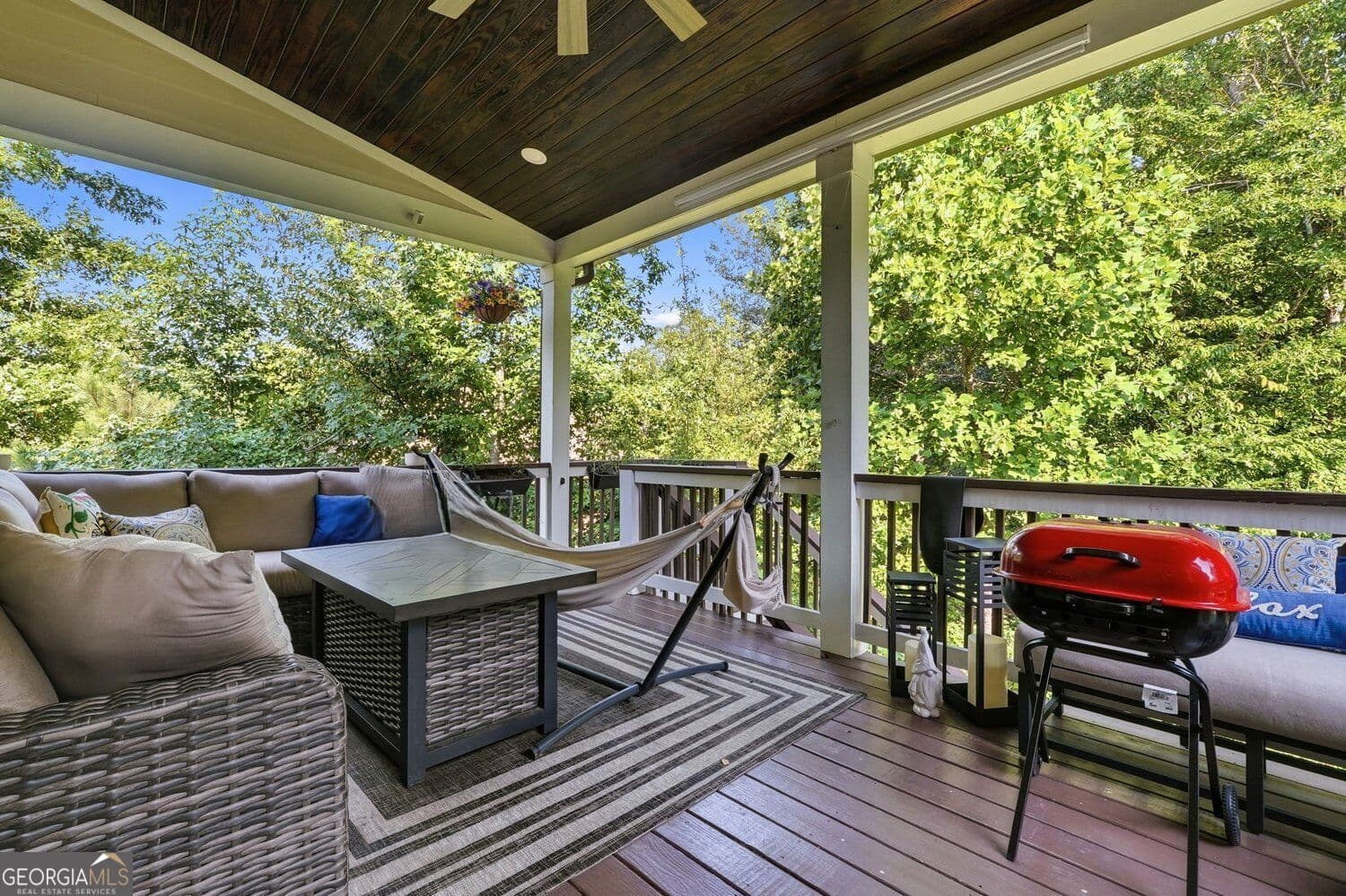 4 bedroom, 3.5 bathroom, 2,934 sq ft single family residence for sale at 7271 Bluewater Lane, Douglasville, GA 30135 — photo 7