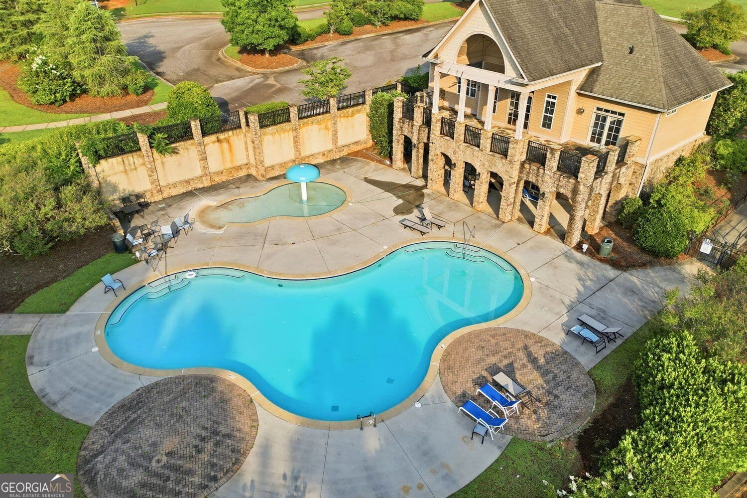 4 bedroom, 3.5 bathroom, 2,934 sq ft single family residence for sale at 7271 Bluewater Lane, Douglasville, GA 30135 — photo 9