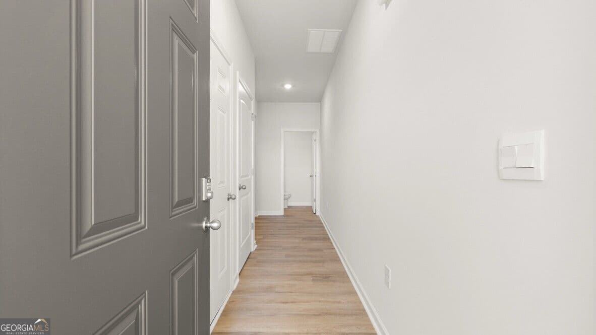 4 bedroom, 2.5 bathroom, 1,877 sq ft townhouse for sale at 3023 Ryker Road, Gainesville, GA 30507 — photo 2