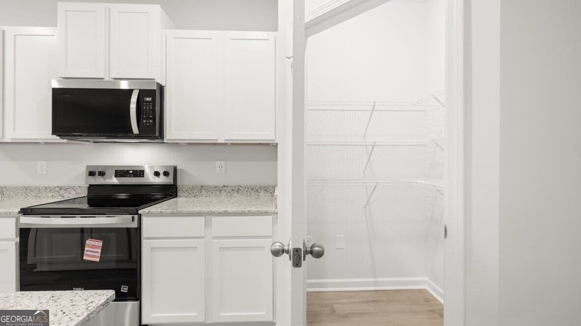 4 bedroom, 2.5 bathroom, 1,877 sq ft townhouse for sale at 3023 Ryker Road, Gainesville, GA 30507 — photo 9