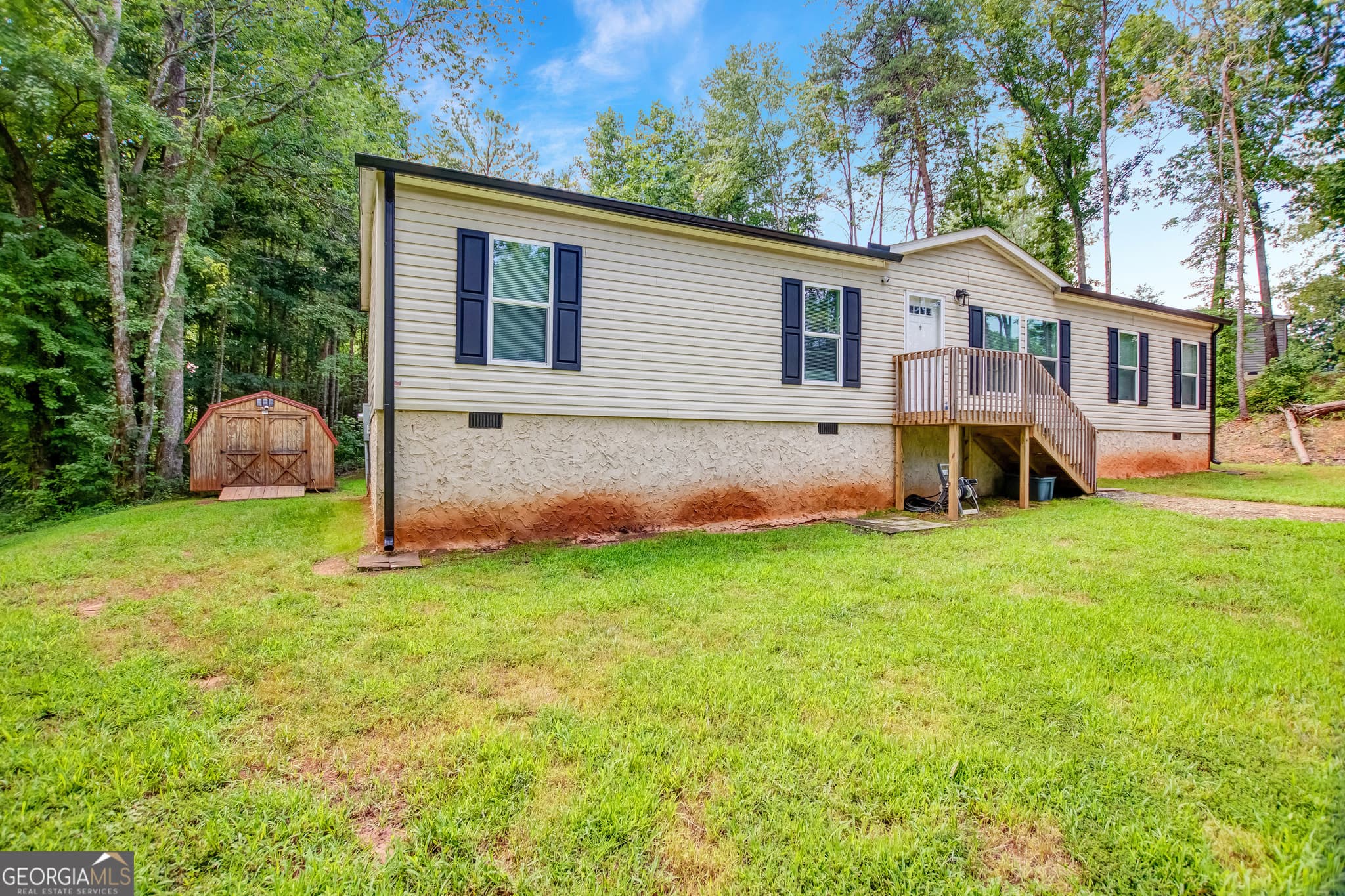 3 bedroom, 2 bathroom, 1,560 sq ft single family residence for sale at 174 Rivendell Road, Clarkesville, GA 30523 — photo 3