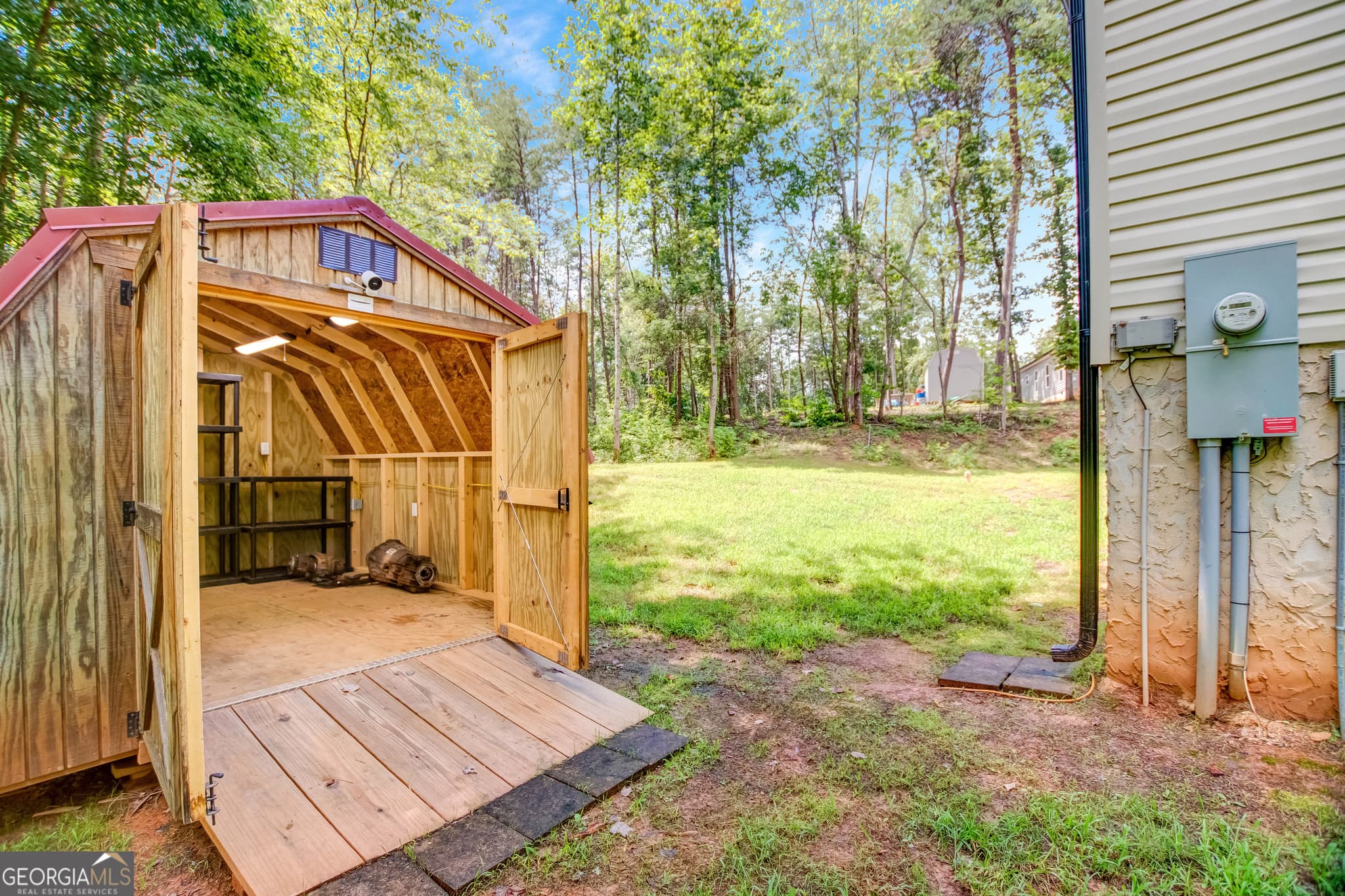 3 bedroom, 2 bathroom, 1,560 sq ft single family residence for sale at 174 Rivendell Road, Clarkesville, GA 30523 — photo 5