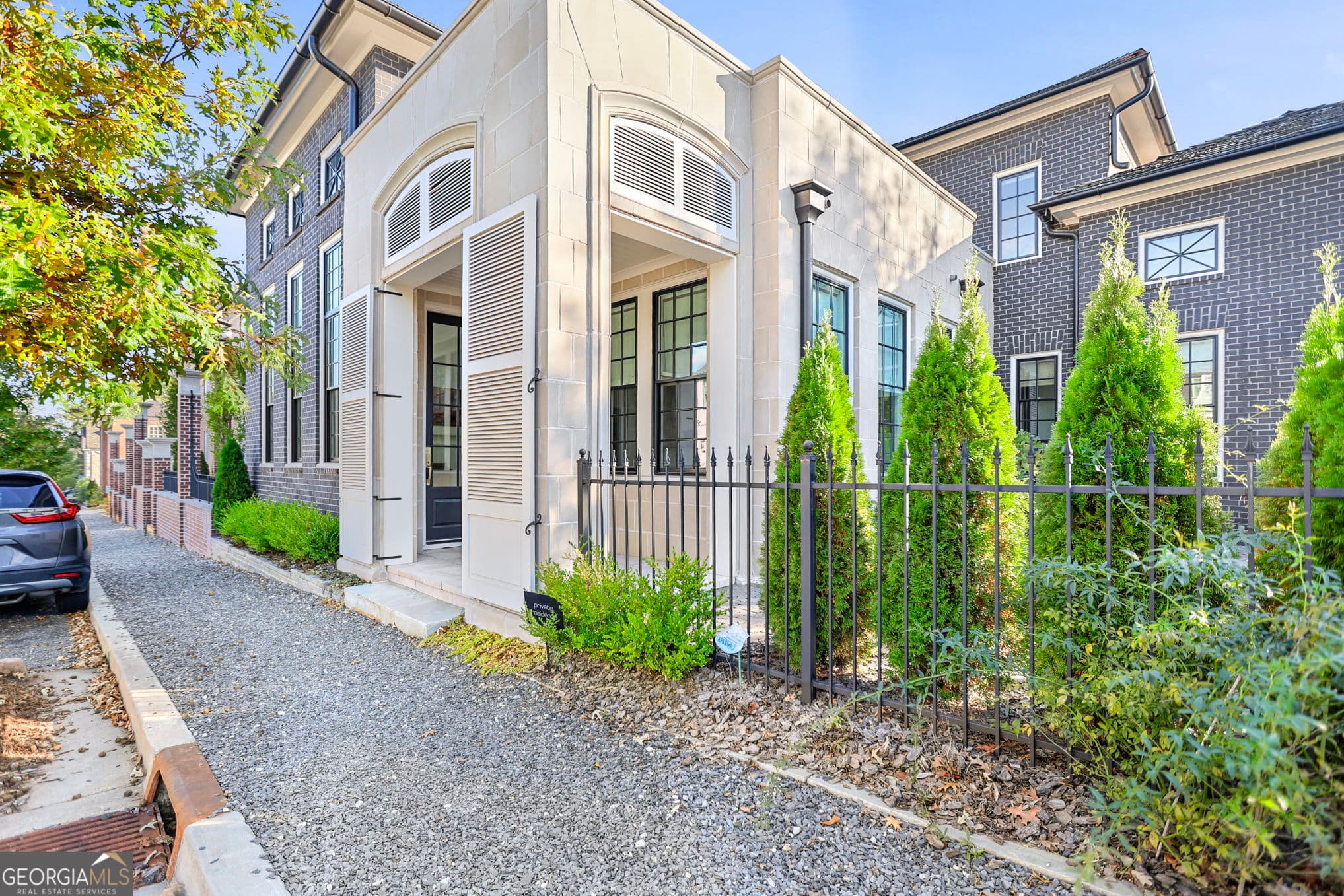 4 bedroom, 4.5 bathroom, 2,823 sq ft single family residence for sale at 190 Central Avenue, Fayetteville, GA 30214