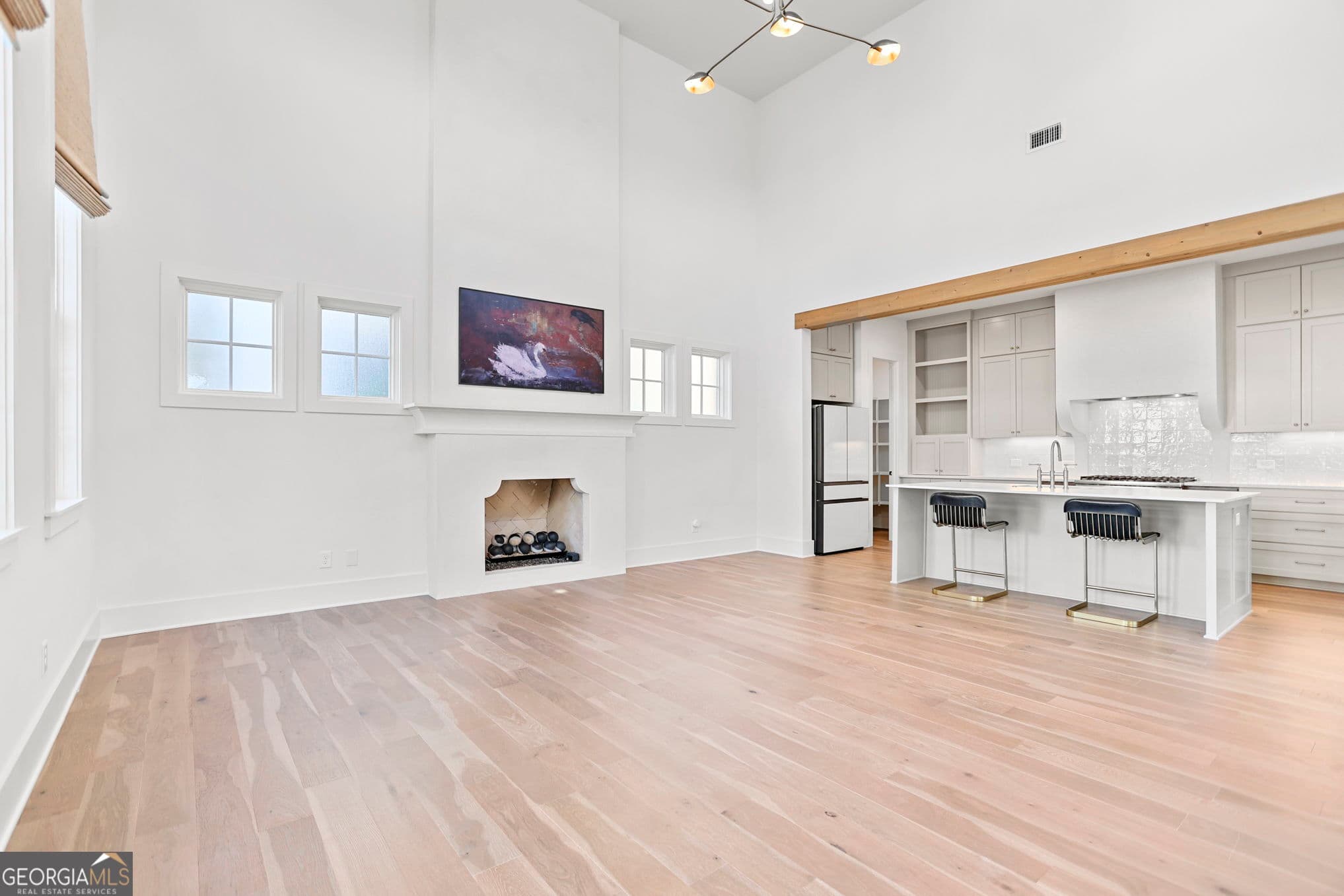 4 bedroom, 4.5 bathroom, 2,823 sq ft single family residence for sale at 190 Central Avenue, Fayetteville, GA 30214 — photo 8