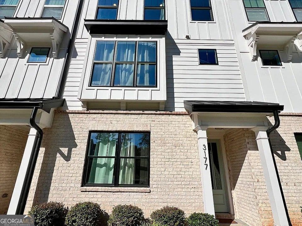 3 bedroom, 3.5 bathroom, 2,016 sq ft townhouse for rent at 3177 Kincaid Drive, Decatur, GA 30033 for $3,250 a month — photo 1 of 1
