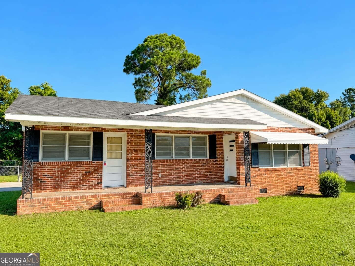 3 bedroom, 1.5 bathroom, 1,392 sq ft single family residence for sale at 2021 Tebeau Street, Waycross, GA 31501