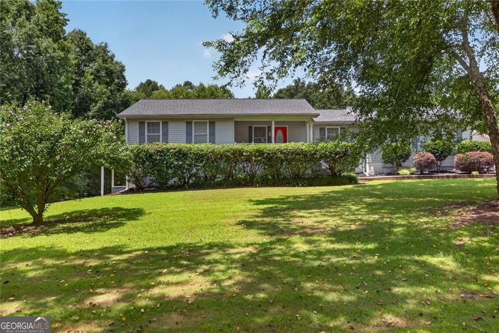 4 bedroom, 3.5 bathroom, 2,249 sq ft single family residence for sale at 8715 Gullatt Road, Palmetto, GA 30268 — photo 2