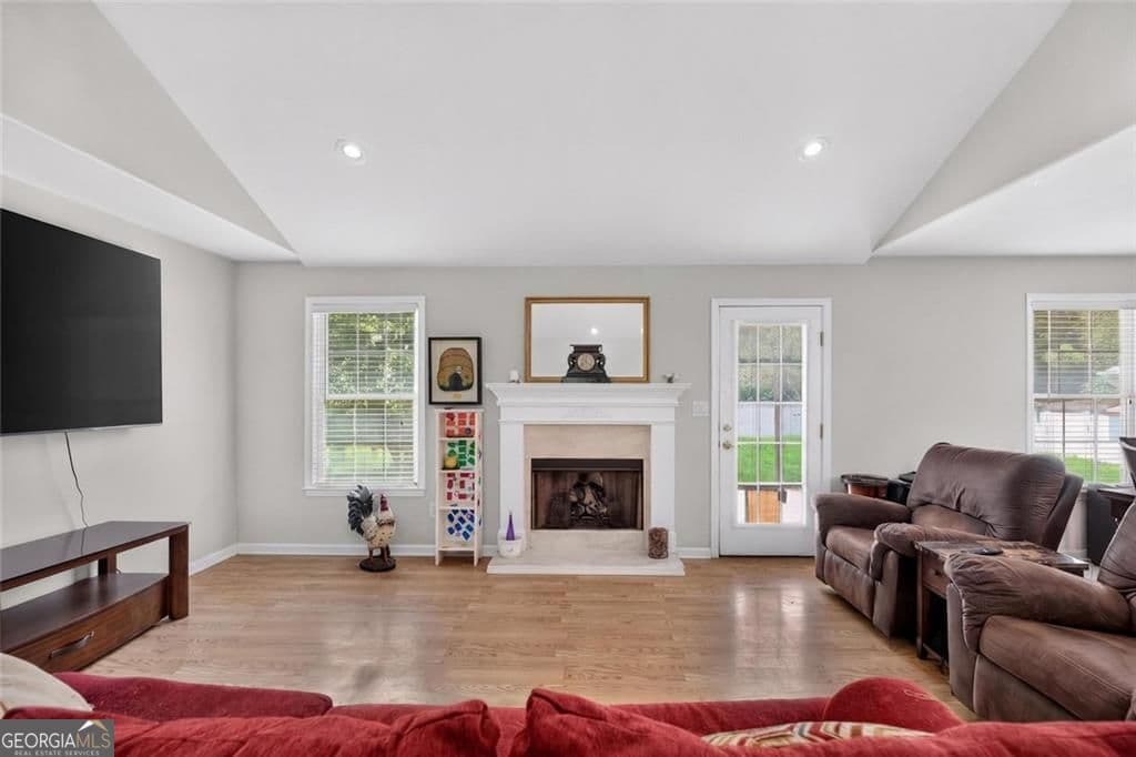 4 bedroom, 3.5 bathroom, 2,249 sq ft single family residence for sale at 8715 Gullatt Road, Palmetto, GA 30268 — photo 6