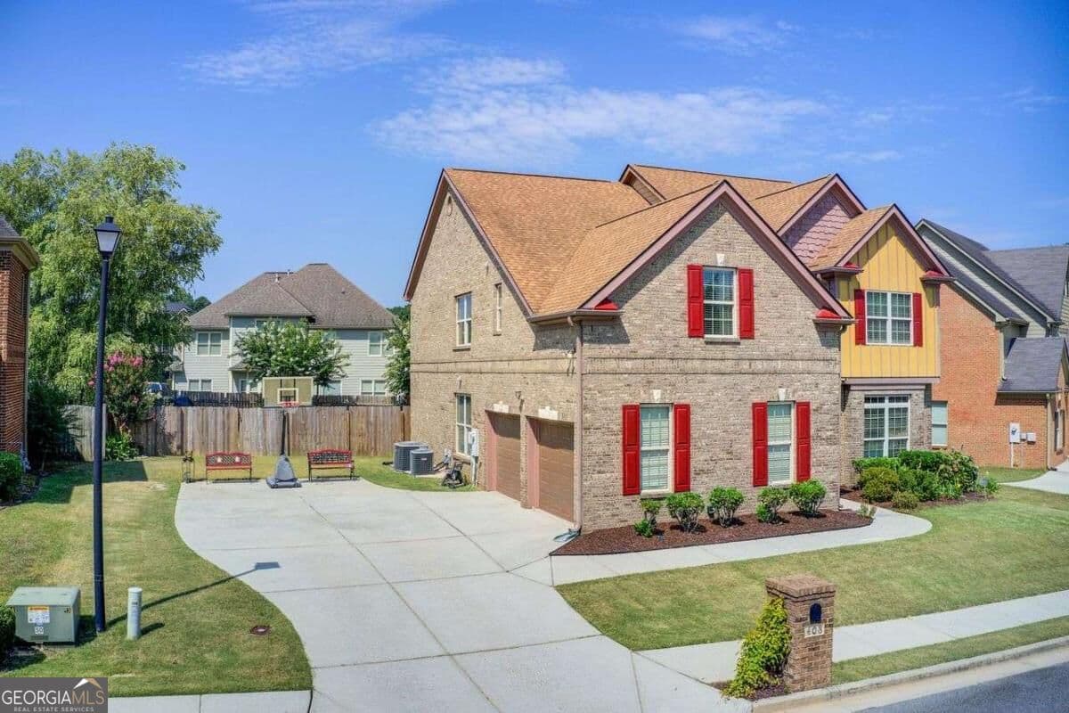 4 bedroom, 3 bathroom, 2,656 sq ft single family residence for sale at 408 Arbor Lane, Loganville, GA 30052 — photo 2