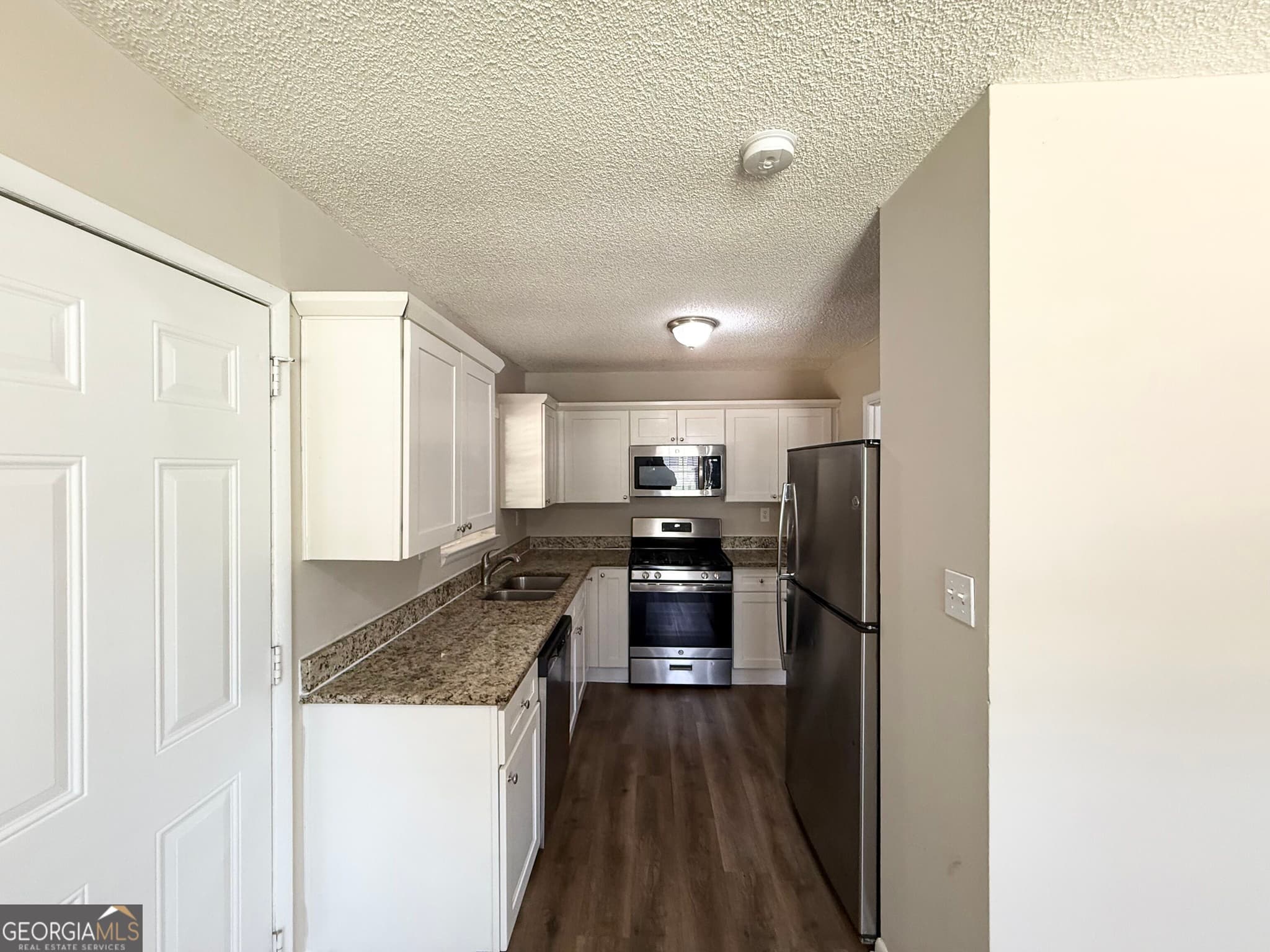 3 bedroom, 1.5 bathroom, 1,092 sq ft single family residence for sale at 674 Lyric Way, Atlanta, GA 30318 — photo 6