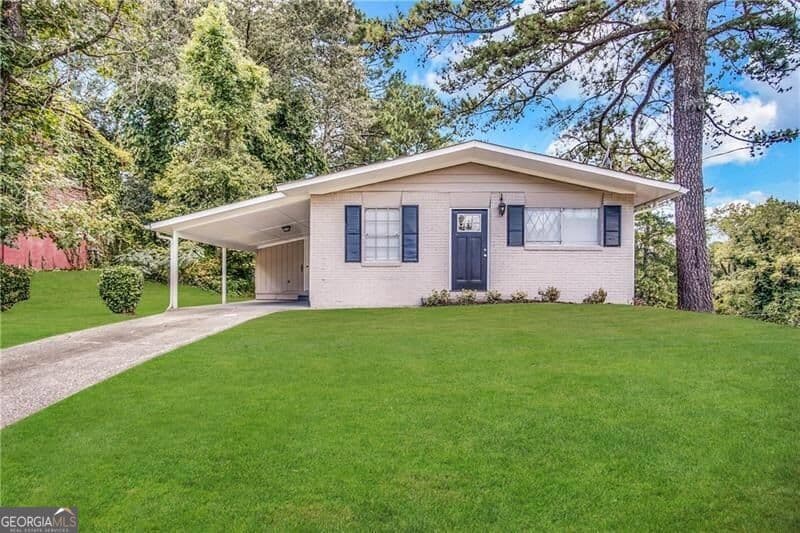 3 bedroom, 1.5 bathroom, 1,092 sq ft single family residence for sale at 674 Lyric Way, Atlanta, GA 30318 — photo 1 of 19