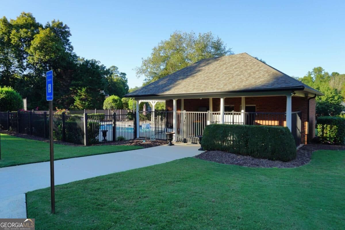 residential lot for sale at 280 Vidaulan Court, Johns Creek, GA 30022 — photo 4