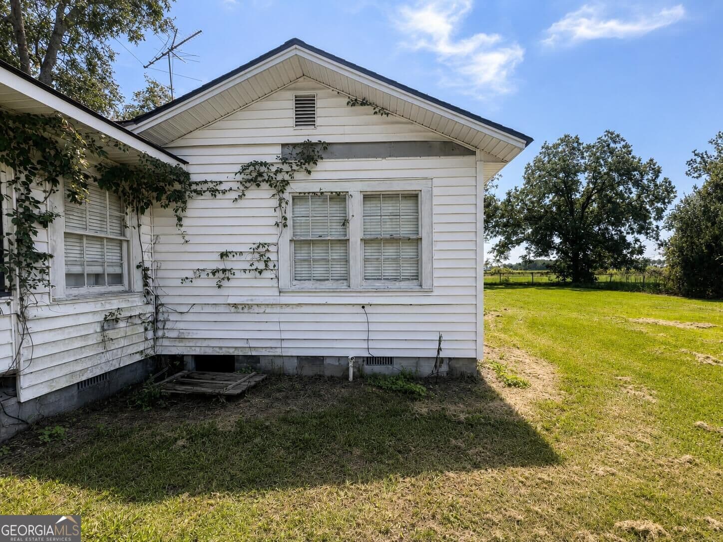 3 bedroom, 1 bathroom, 1,984 sq ft single family residence for sale at 162 Brookfield Lenox Road, Tifton, GA 31794 — photo 6