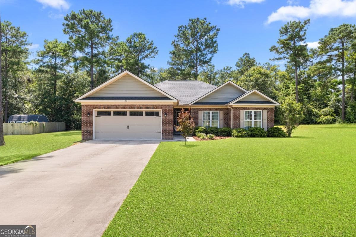 4 bedroom, 2 bathroom, 1,792 sq ft single family residence for sale at 106 Weatherstone Way, Statesboro, GA 30458