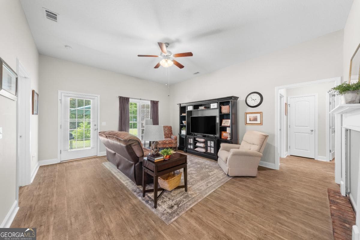 4 bedroom, 2 bathroom, 1,792 sq ft single family residence for sale at 106 Weatherstone Way, Statesboro, GA 30458 — photo 4