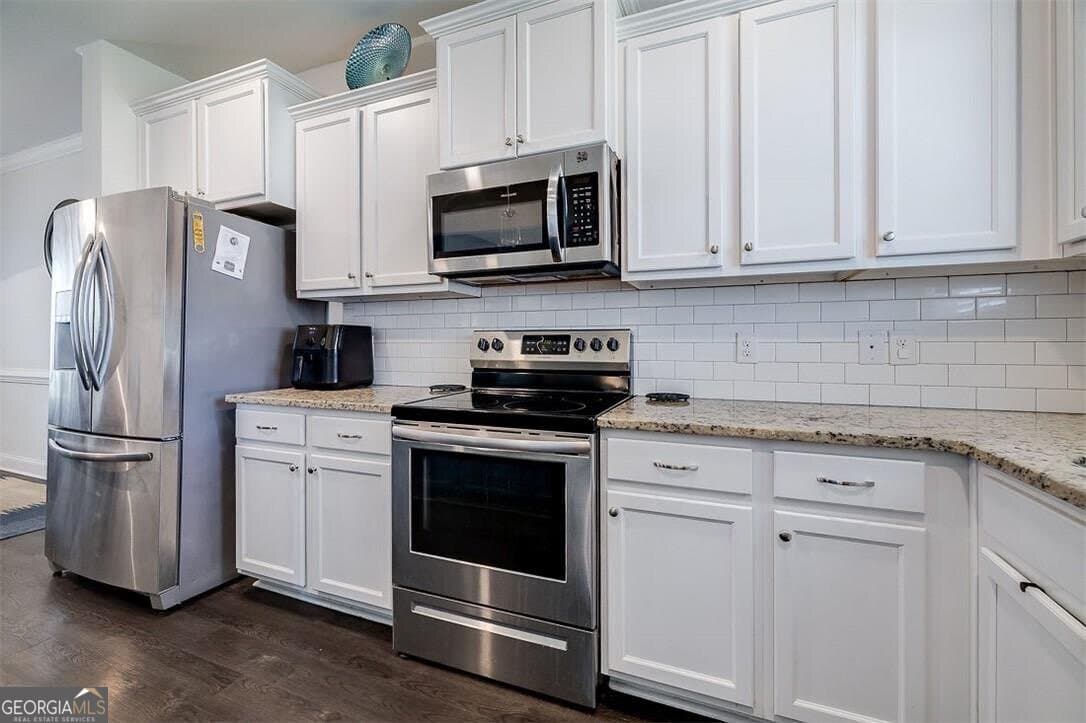 4 bedroom, 3 bathroom, 2,731 sq ft single family residence for sale at 118 William Way, Springfield, GA 31329 — photo 6