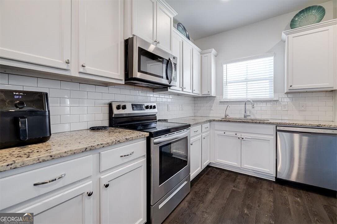 4 bedroom, 3 bathroom, 2,731 sq ft single family residence for sale at 118 William Way, Springfield, GA 31329 — photo 7