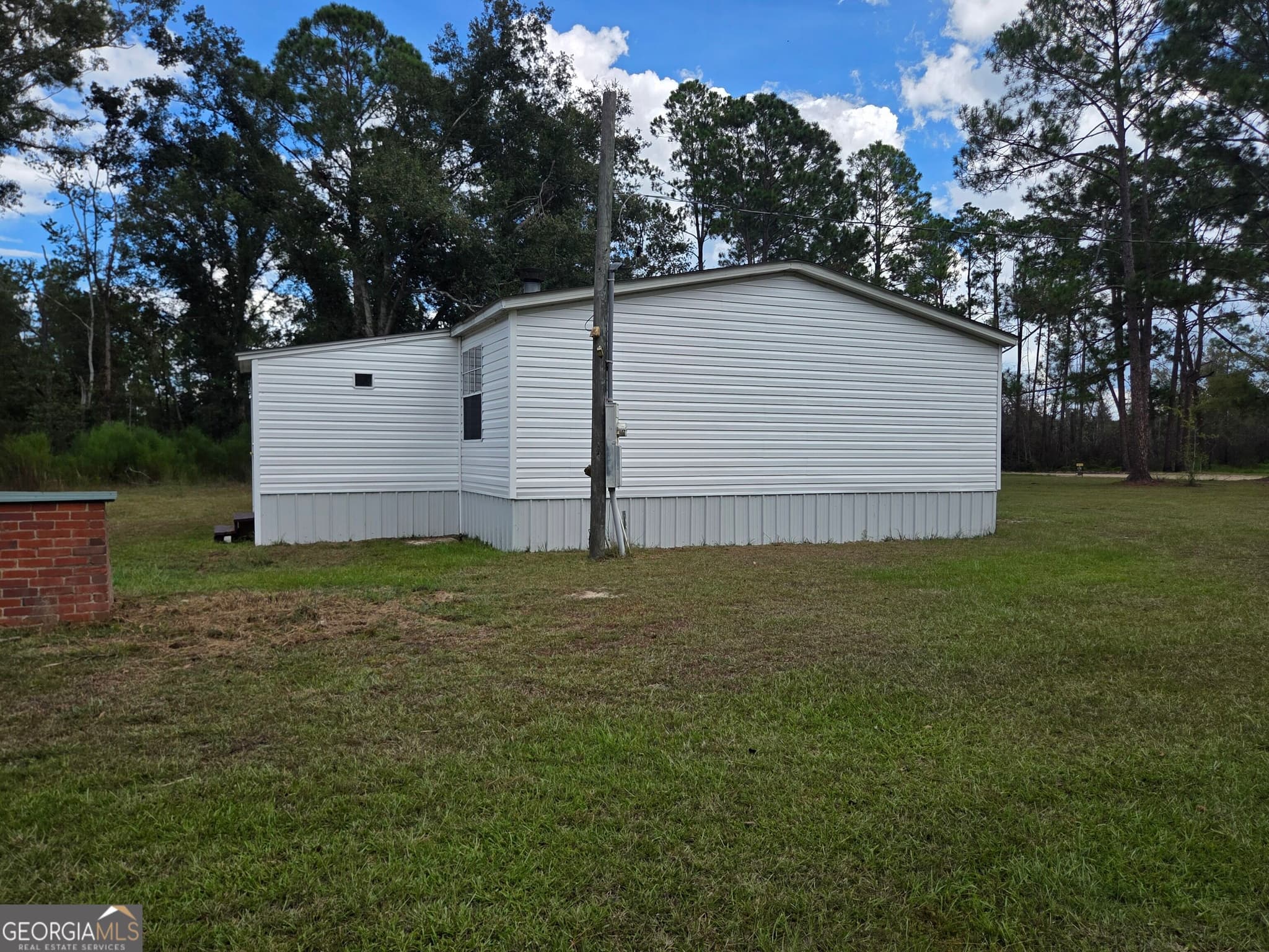 3 bedroom, 2 bathroom, 1,960 sq ft manufactured home,single family residence for sale at 90 Fisher Road, Hazlehurst, GA 31539 — photo 9