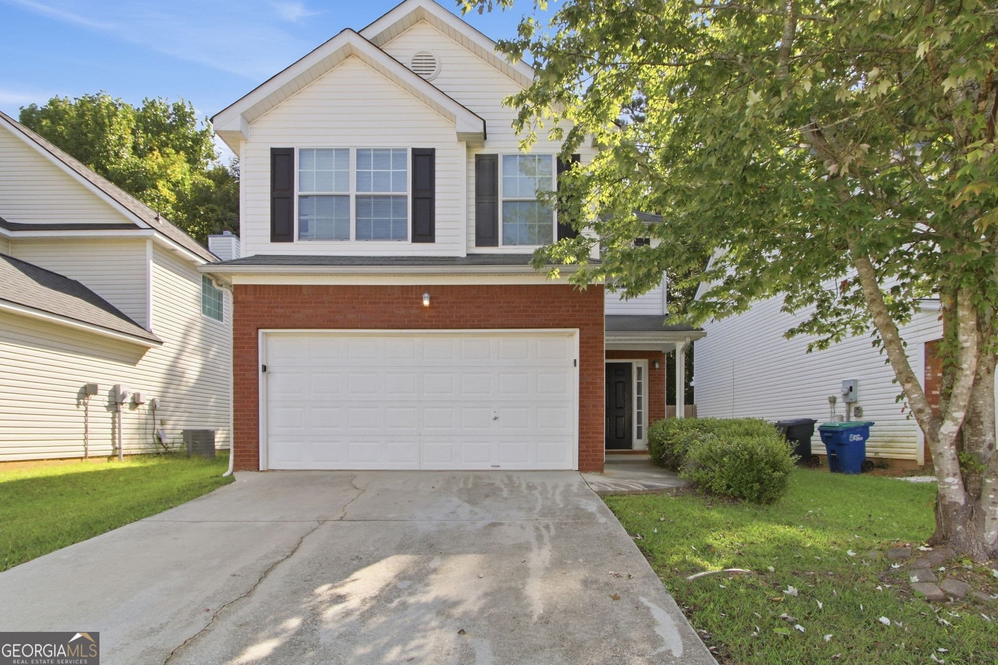 3 bedroom, 2.5 bathroom, 1,612 sq ft single family residence for sale at 2429 Wood Bend Lane, Riverdale, GA 30296 — photo 1 of 29