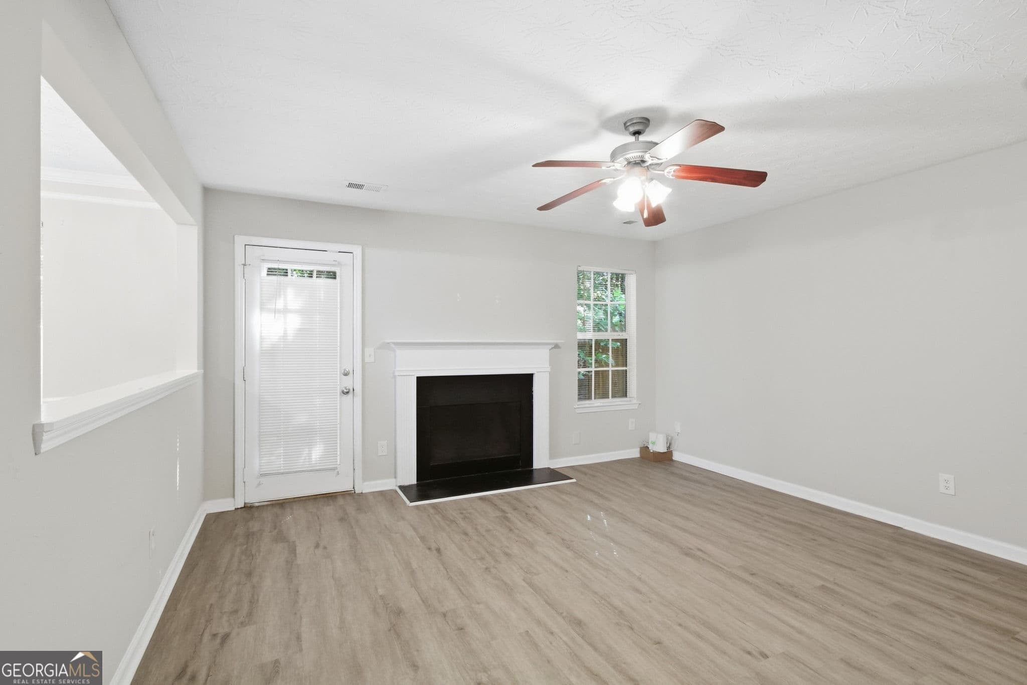 3 bedroom, 2.5 bathroom, 1,612 sq ft single family residence for sale at 2429 Wood Bend Lane, Riverdale, GA 30296 — photo 9